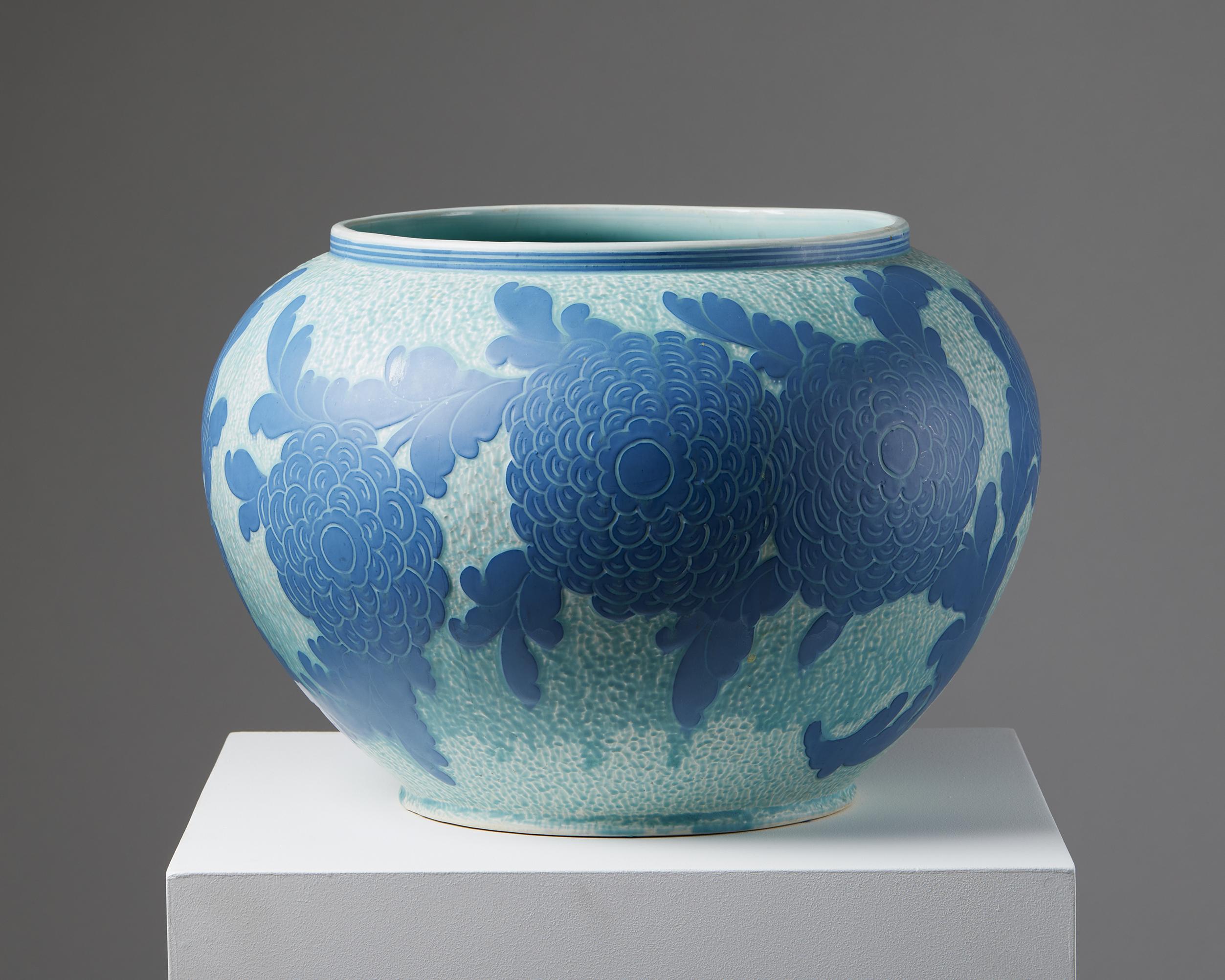 Vessel ‘Sgrafitto’ designed by Josef Ekberg for Gustavsberg,
Sweden. 1920s.

Earthenware.

Measurements:
H: 30 cm / 11 3/4