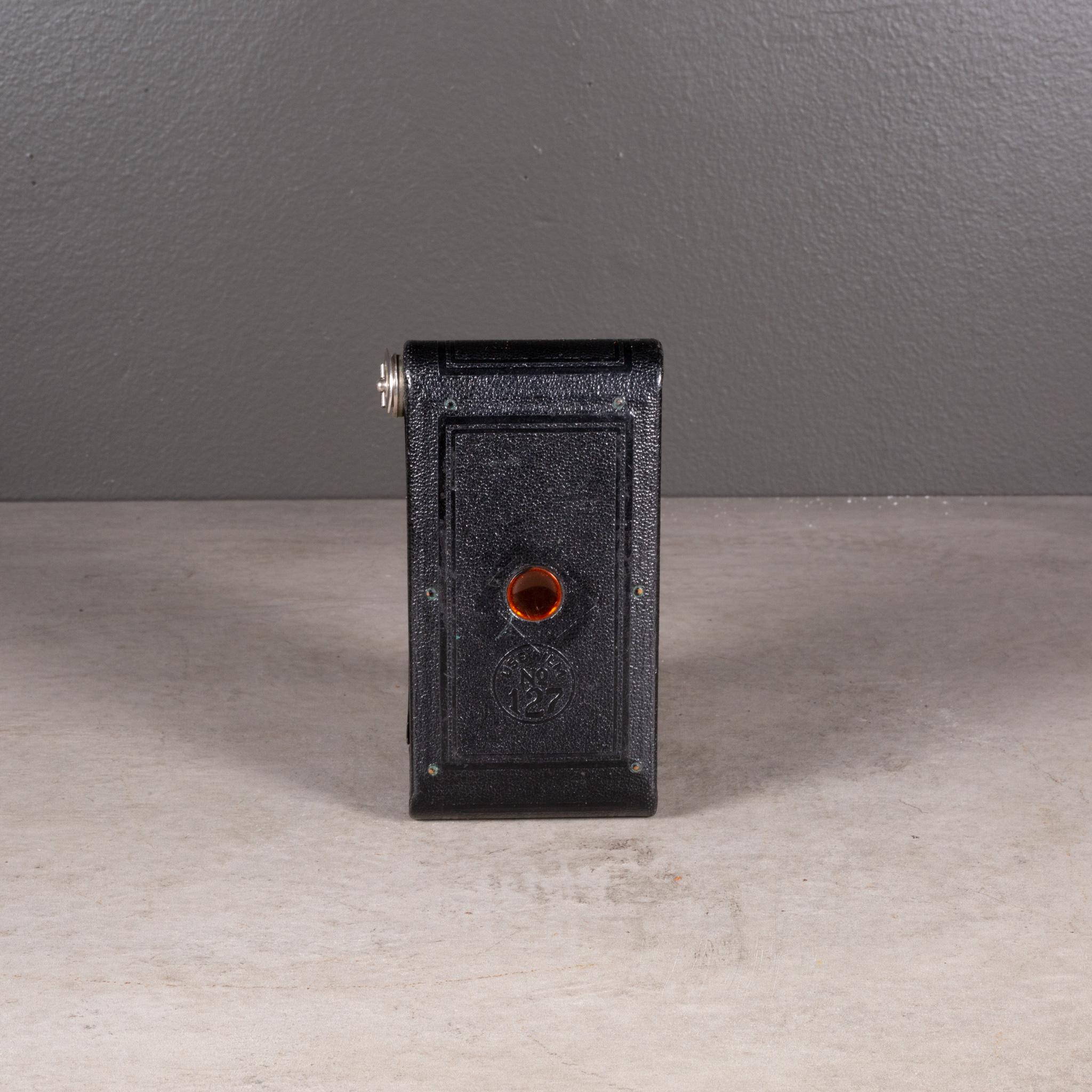 20ième siècle Écran Hawkeye Folding Camera Vest Pocket c.1924-1935 en vente