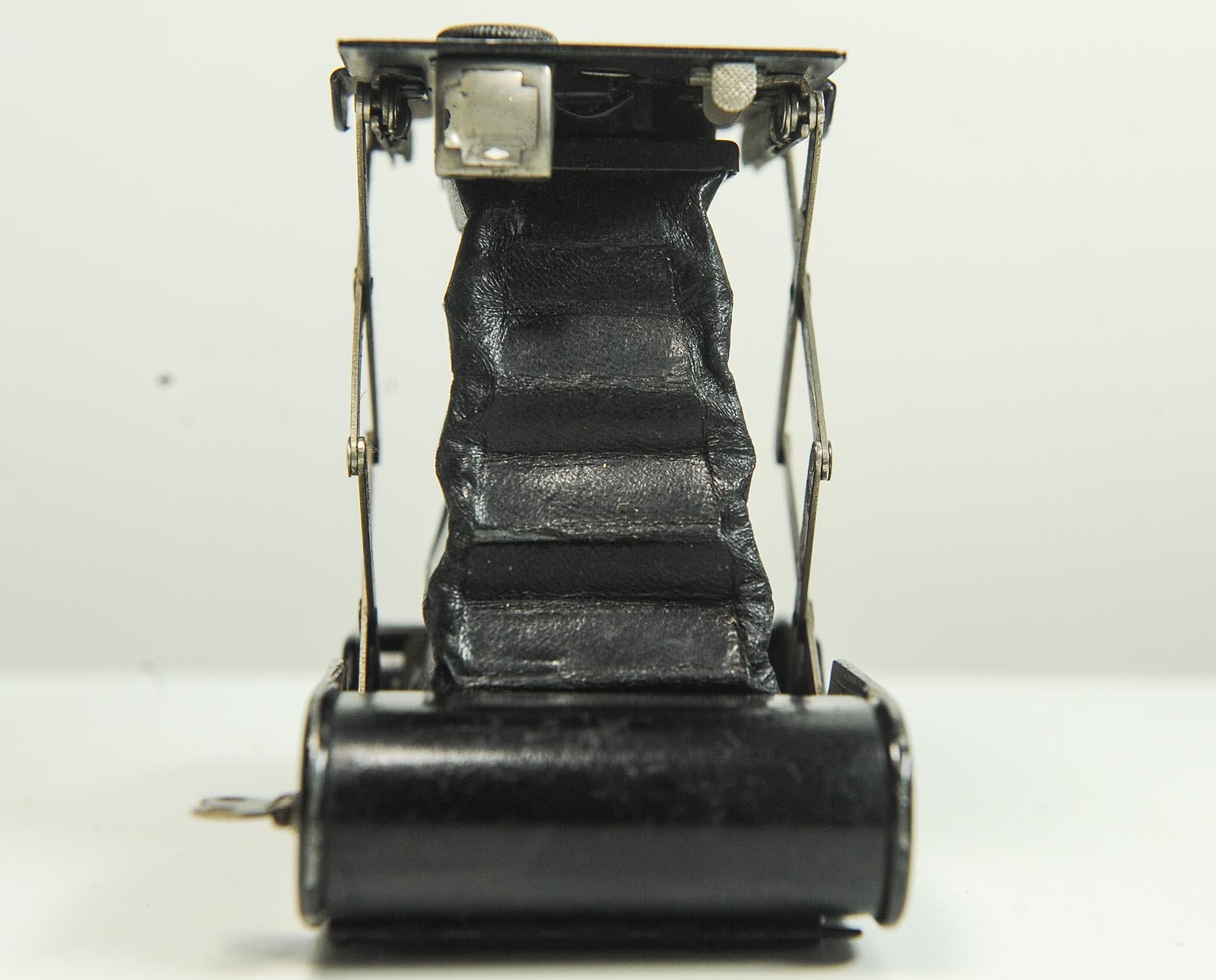 Westentasche Kodak Strebe Klappbare Rollfilm Mittelformatkamera 1912-1934 (20. Jahrhundert) im Angebot