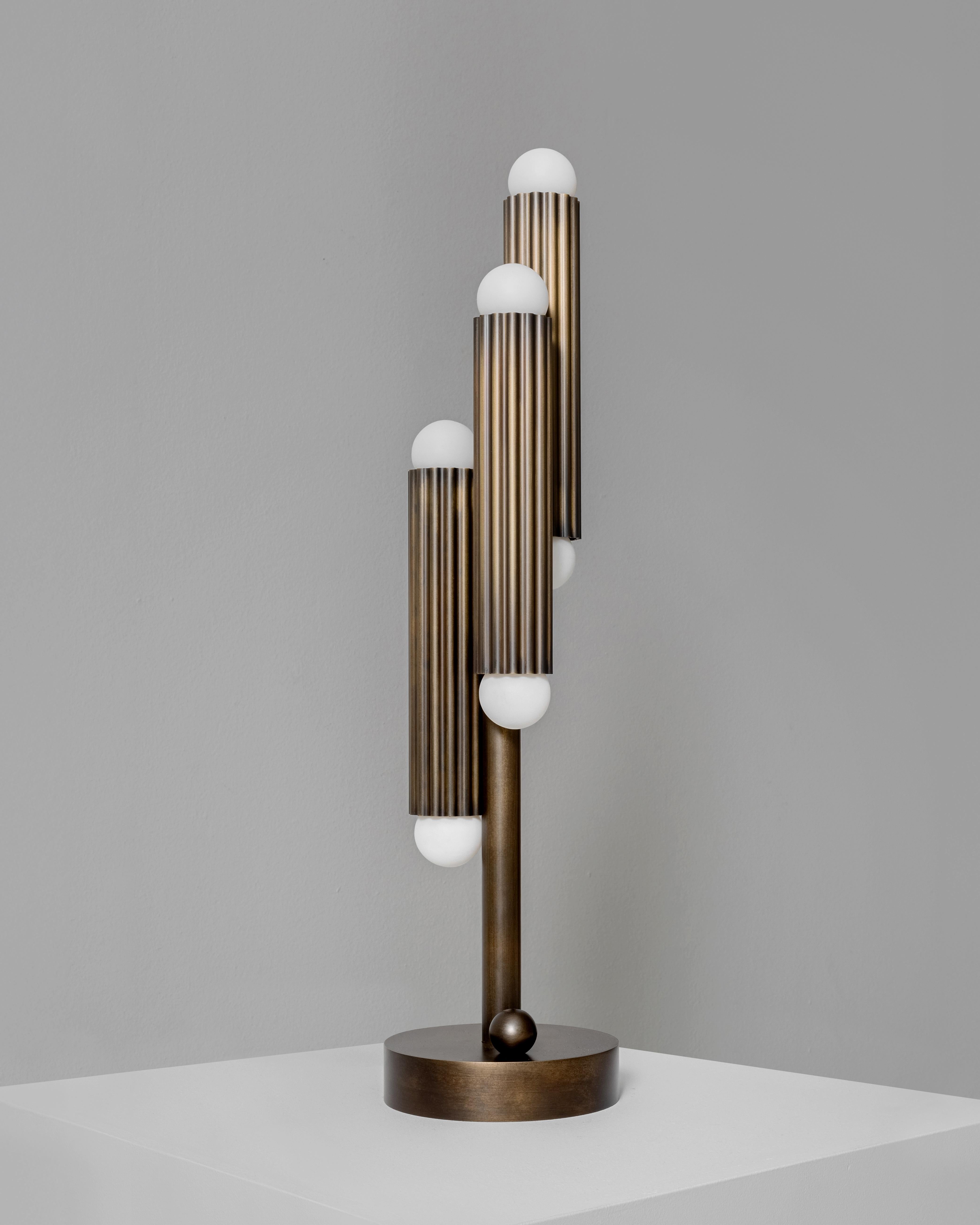 Vesta Table Lamp im Angebot 4