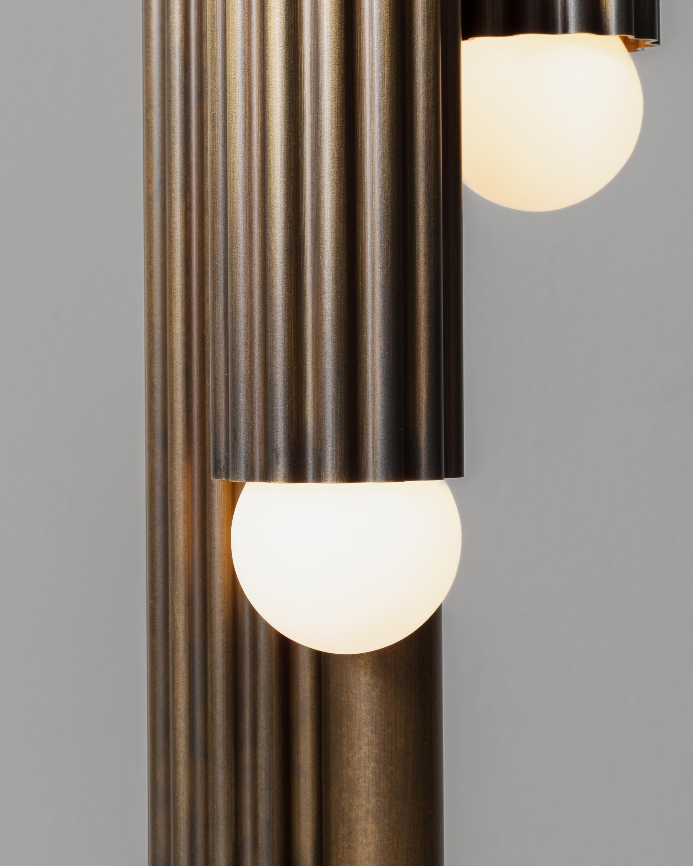 Vesta Table Lamp im Angebot 9