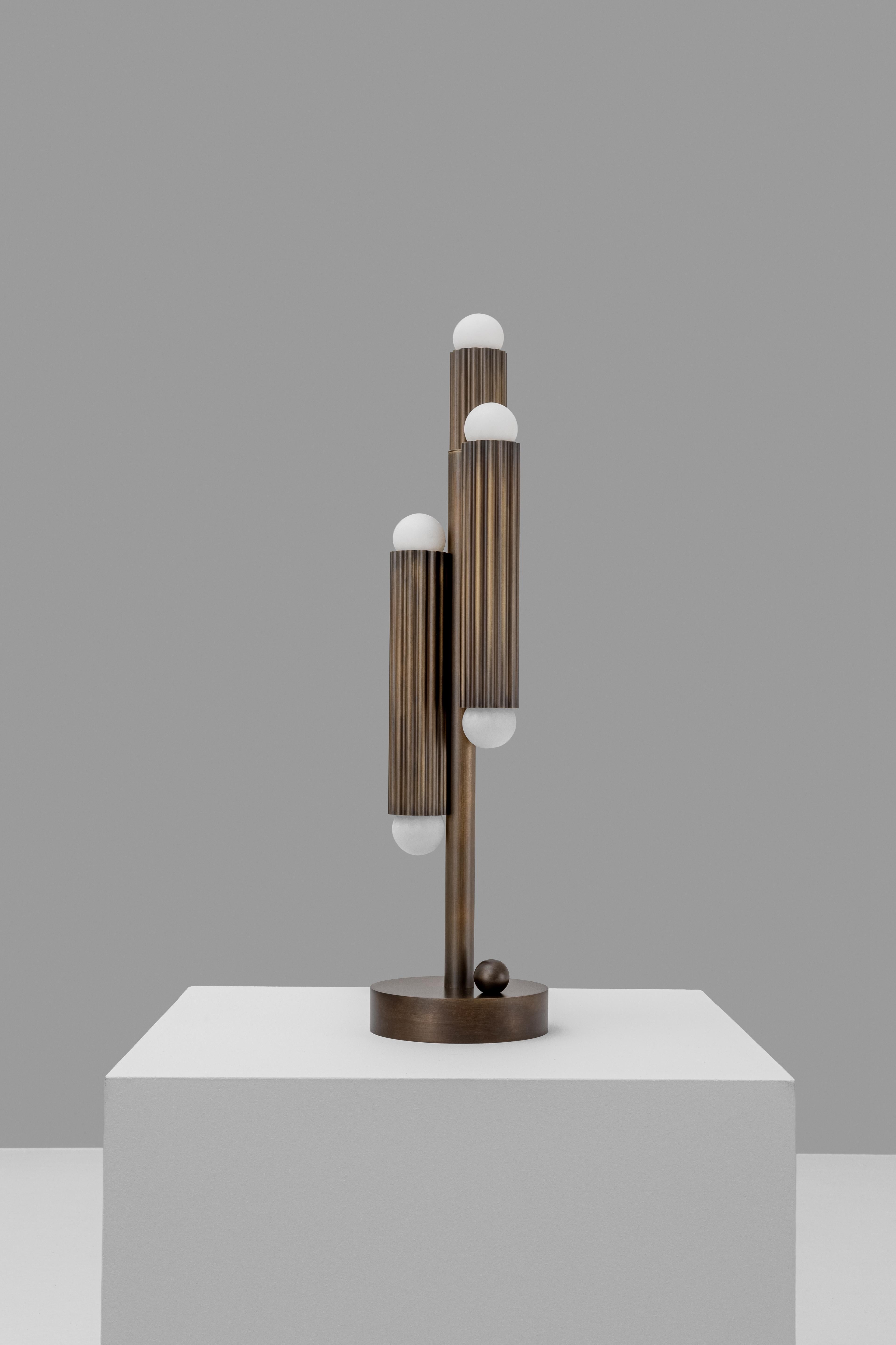 Vesta Table Lamp im Angebot 10