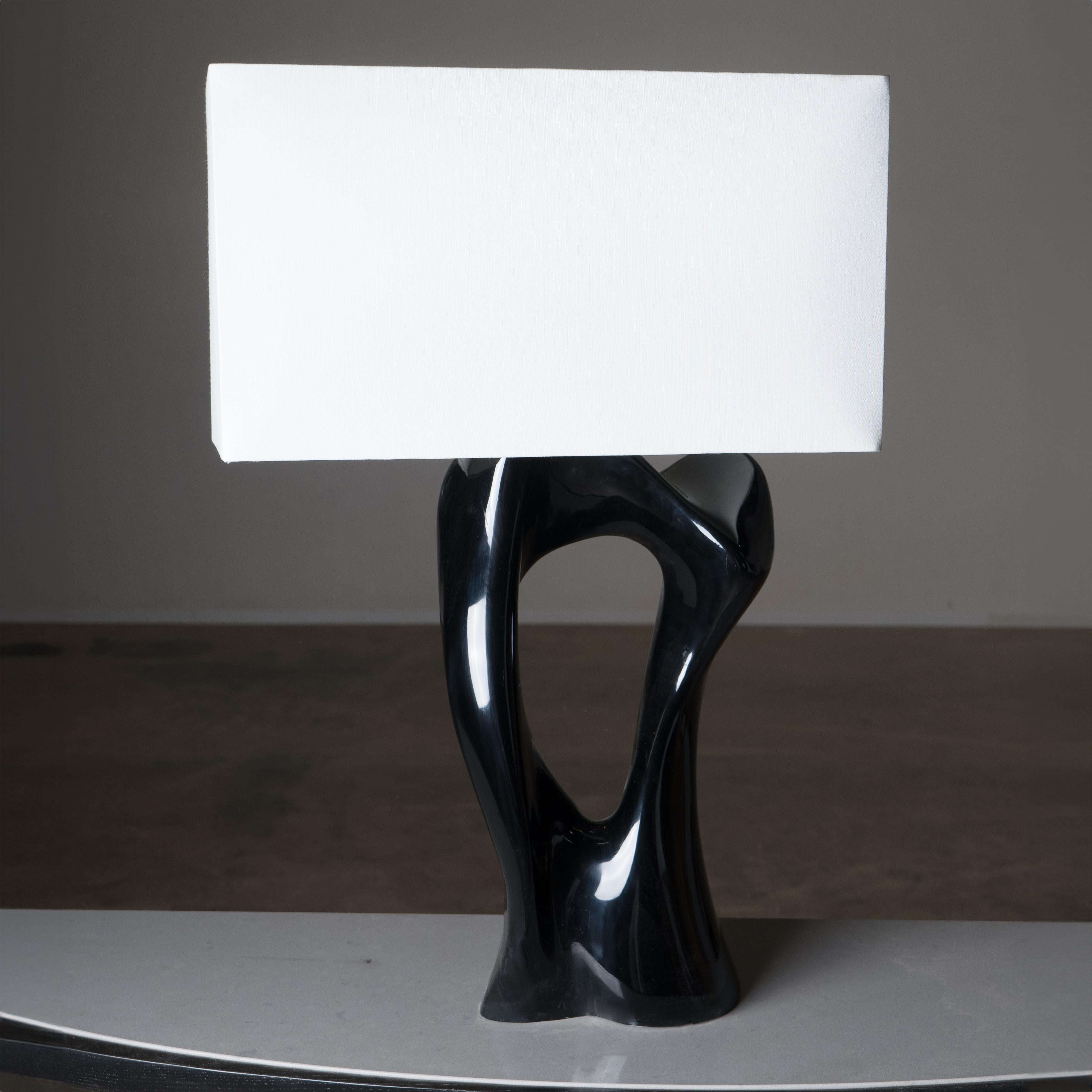 Contemporary Vesta table lamp, Red Glossy Lacquer with Ivory Silk Shade by Amorph For Sale