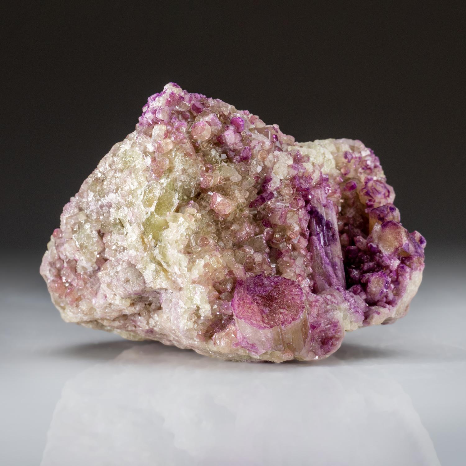 Canadese Vesuvianite dalla miniera di Jeffrey, Amianto, Québec, Canada in vendita