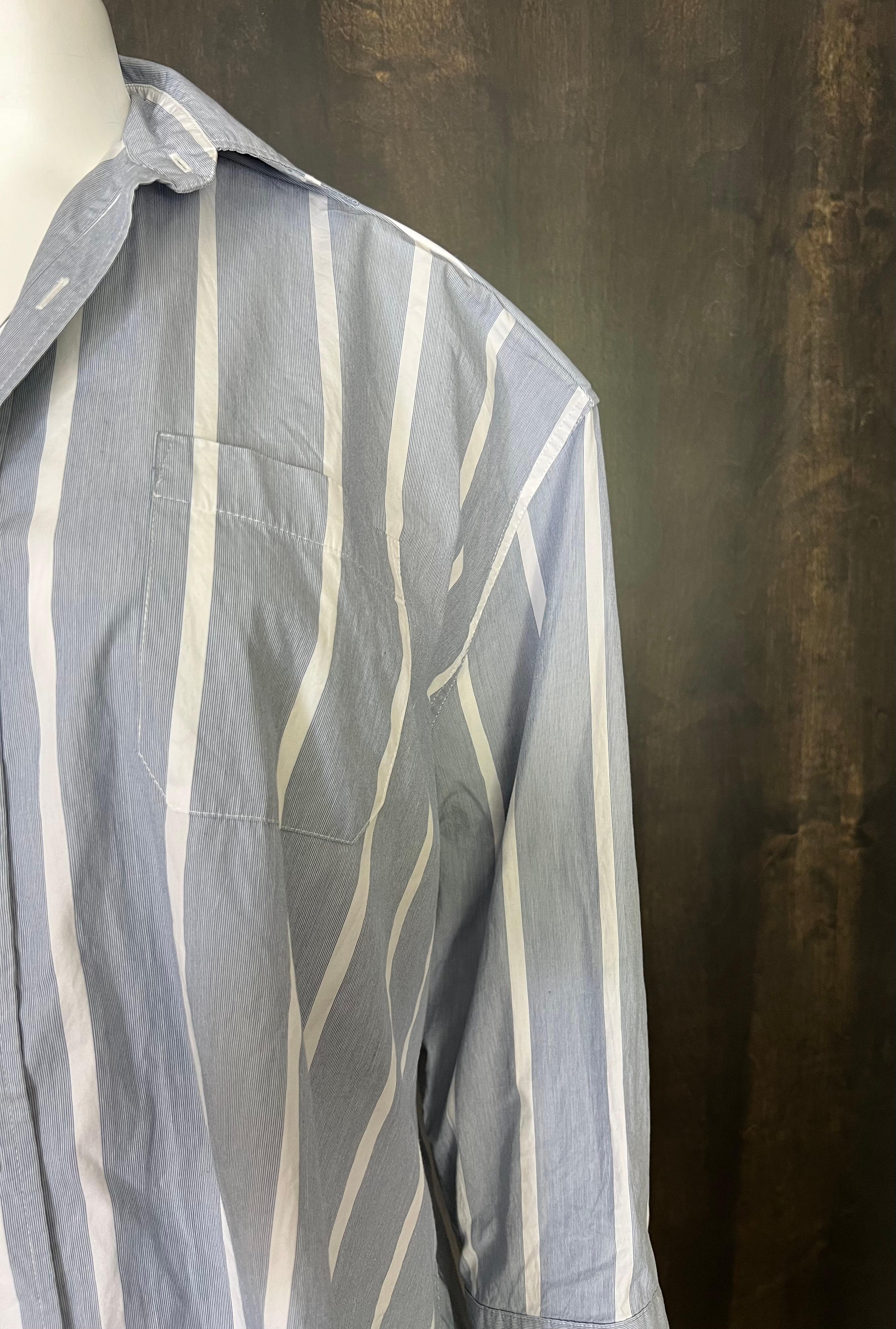 Vetemens Blue and White Button Down Shirt Blouse, Size XS In Excellent Condition In Beverly Hills, CA