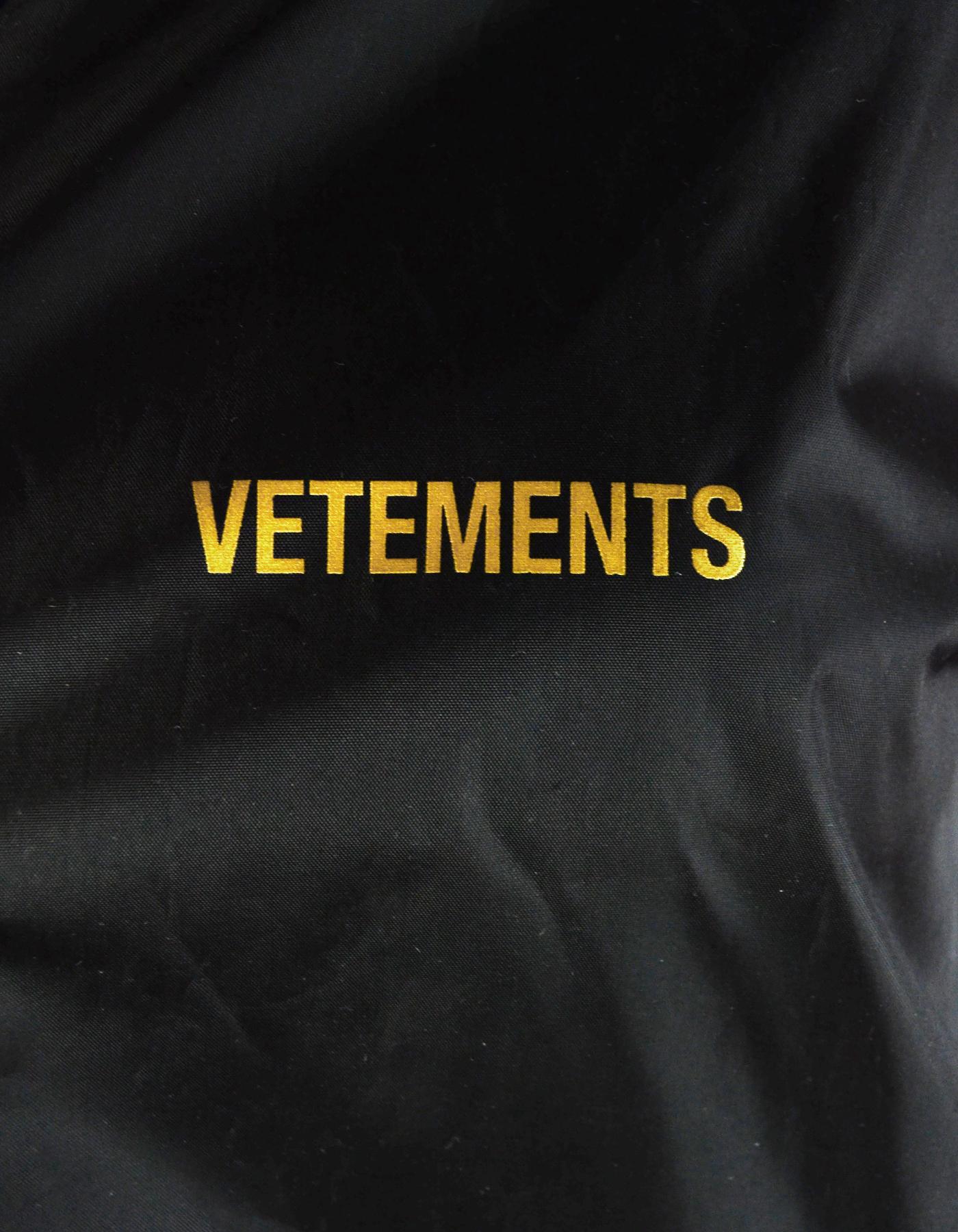 vetements rain coat