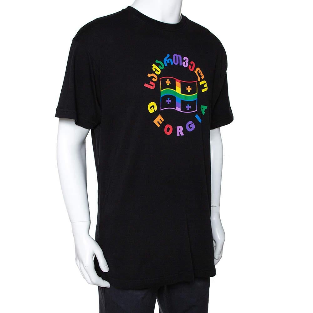 Embrace casual fashion the Vetements way with this shirt. It is made from cotton to a regular fit and detailed with short sleeves and prints on the front. The black creation is comfortable and ideal over pants as well as shorts.