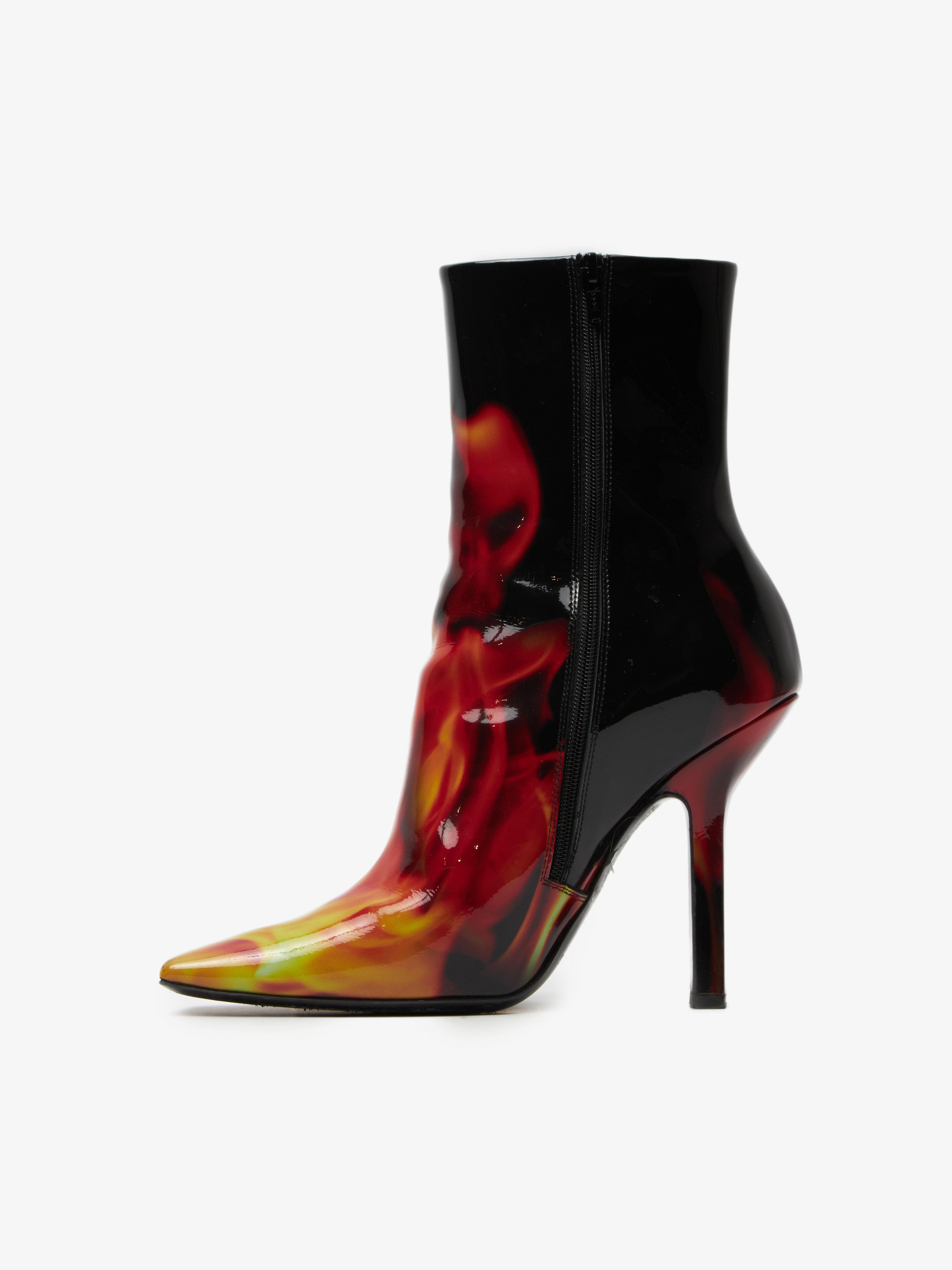 Vetements  Black Flame Printed High Heel Boots
Size marked: 38
Condition: Gently used/no box
Measurements: 
(107974)