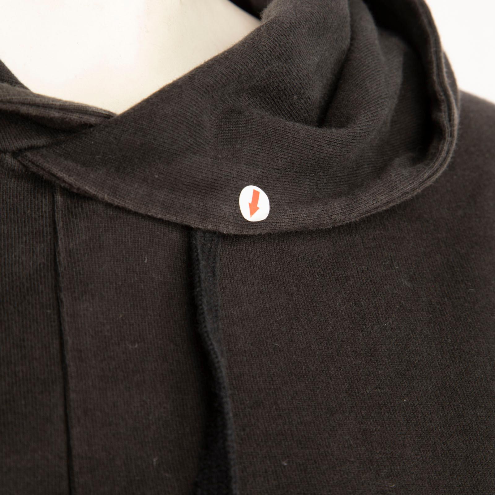 Vetements T-Shirt noir à capuche imprimé graphique Taille S Bon état - En vente à London, GB
