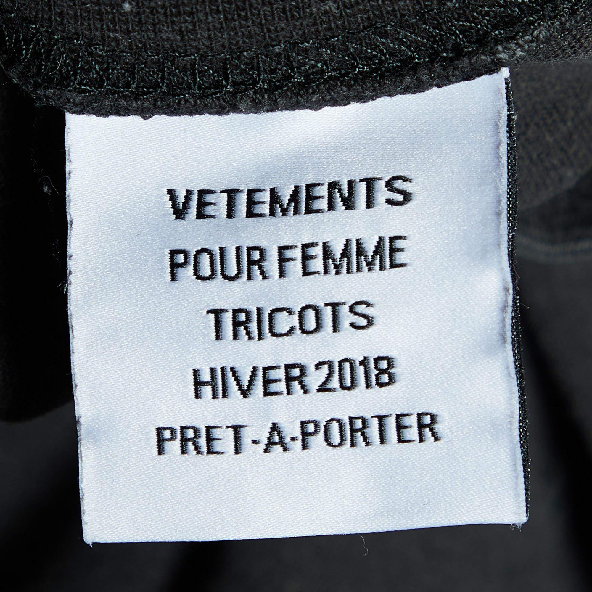 Women's Vetements Charcoal Grey Staff Printed Cotton Knit T-Shirt S For Sale