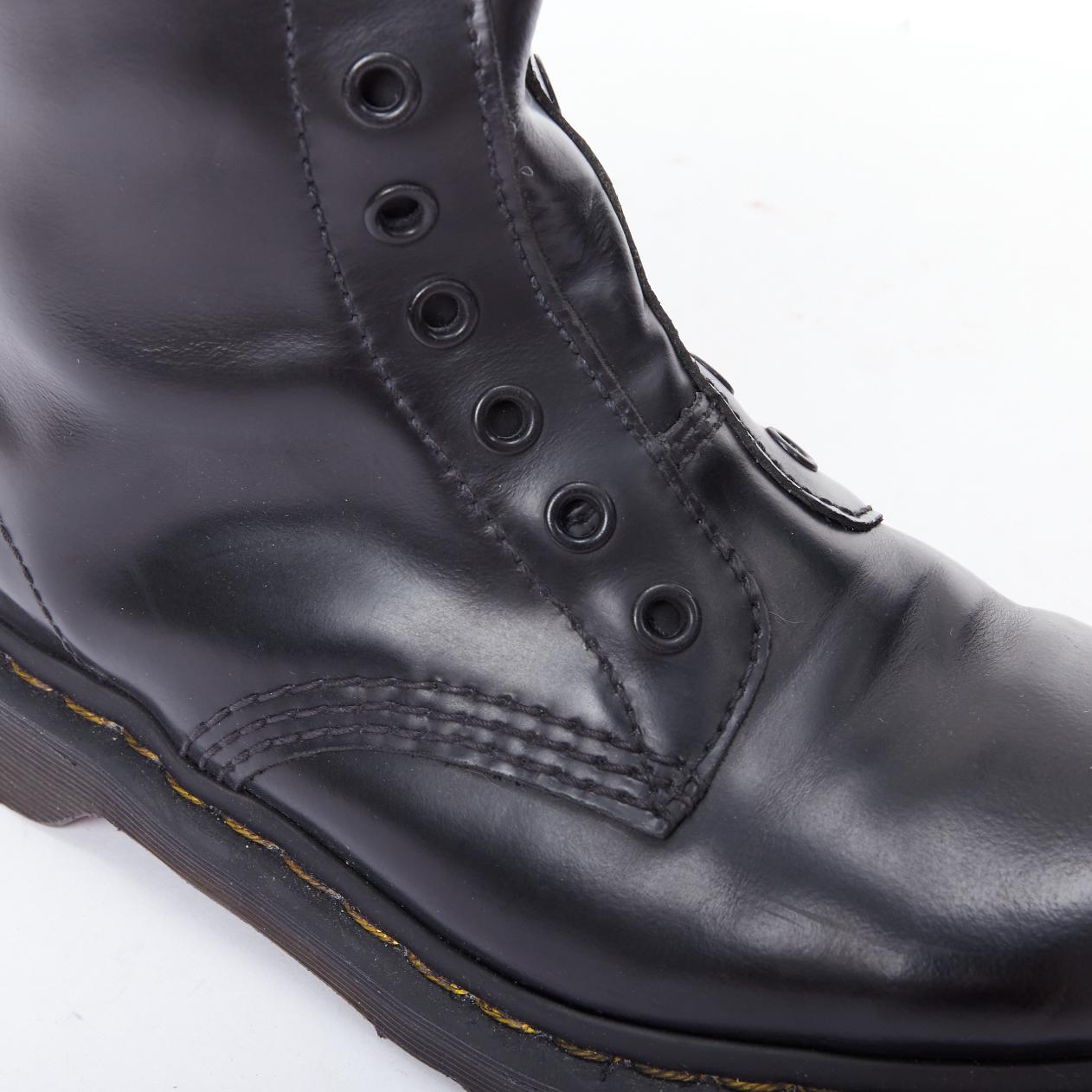VETEMENTS DR MARTENS 2017 Border Line 1490 black leather laceless combat boots For Sale 3
