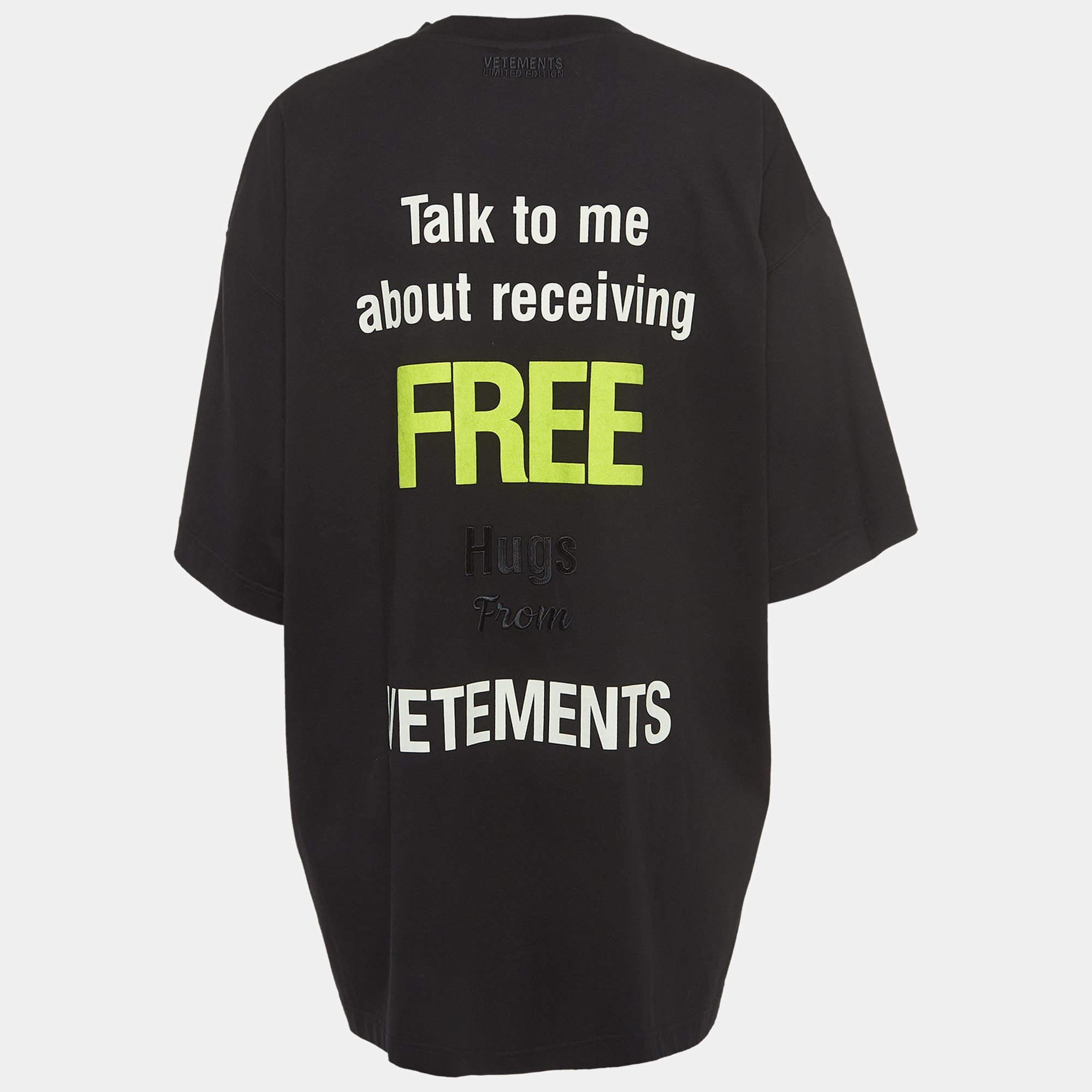A perfect combination of comfort, luxury, and style, this limited-edition Vetements t-shirt is a must-have piece! Made from quality materials, the creation can be styled with denim pants and sneakers for a cool look.

