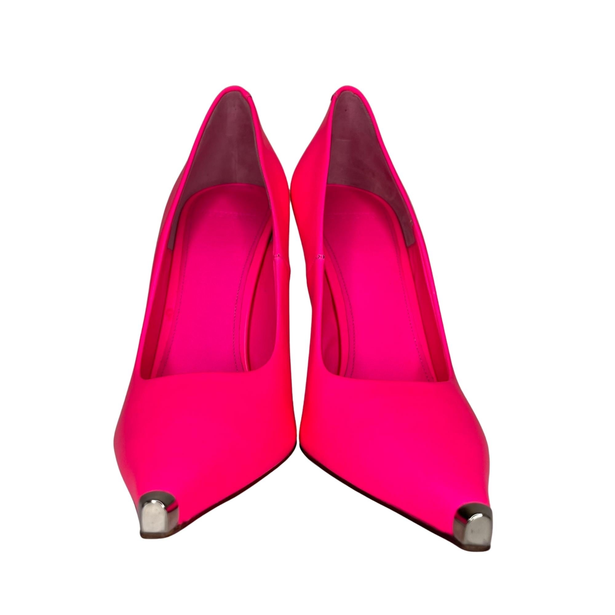 Rose Vetements Chaussures à talons en cuir caoutchouc rose fluorescent Décolleté (37 EU) en vente