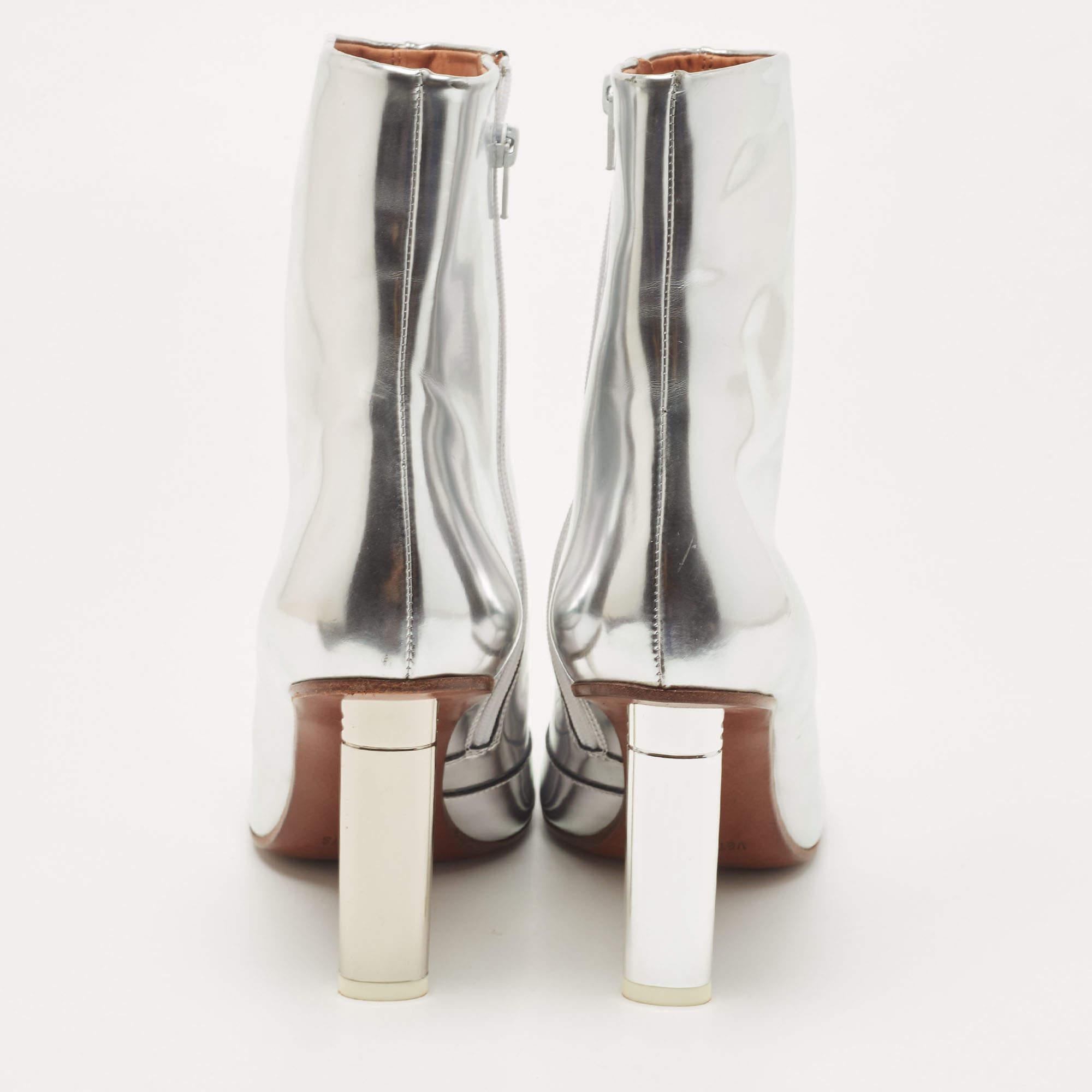 Vetements Silver Leather Ankle Boots Size 38 In Excellent Condition For Sale In Dubai, Al Qouz 2