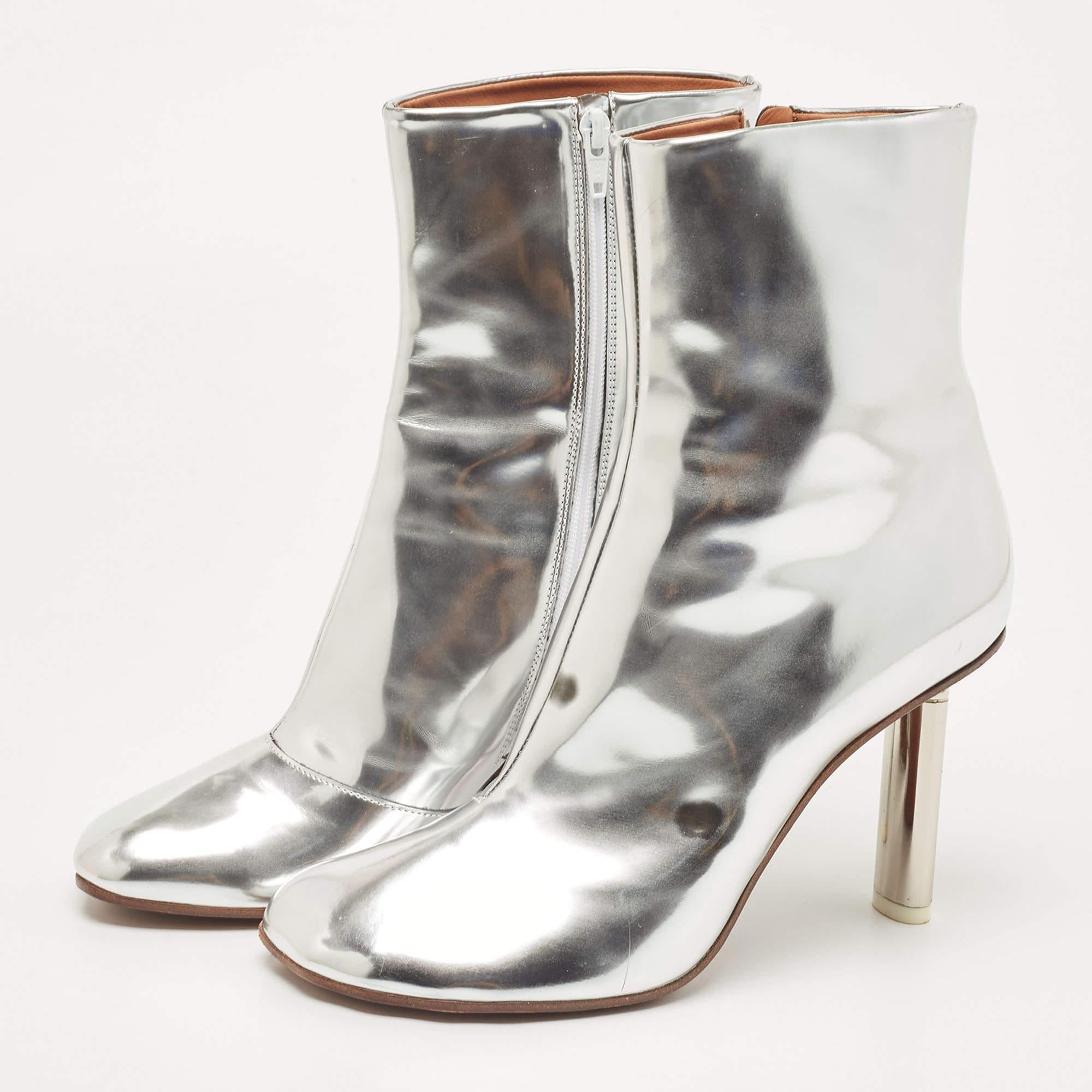 Women's Vetements Silver Leather Ankle Boots Size 38 For Sale