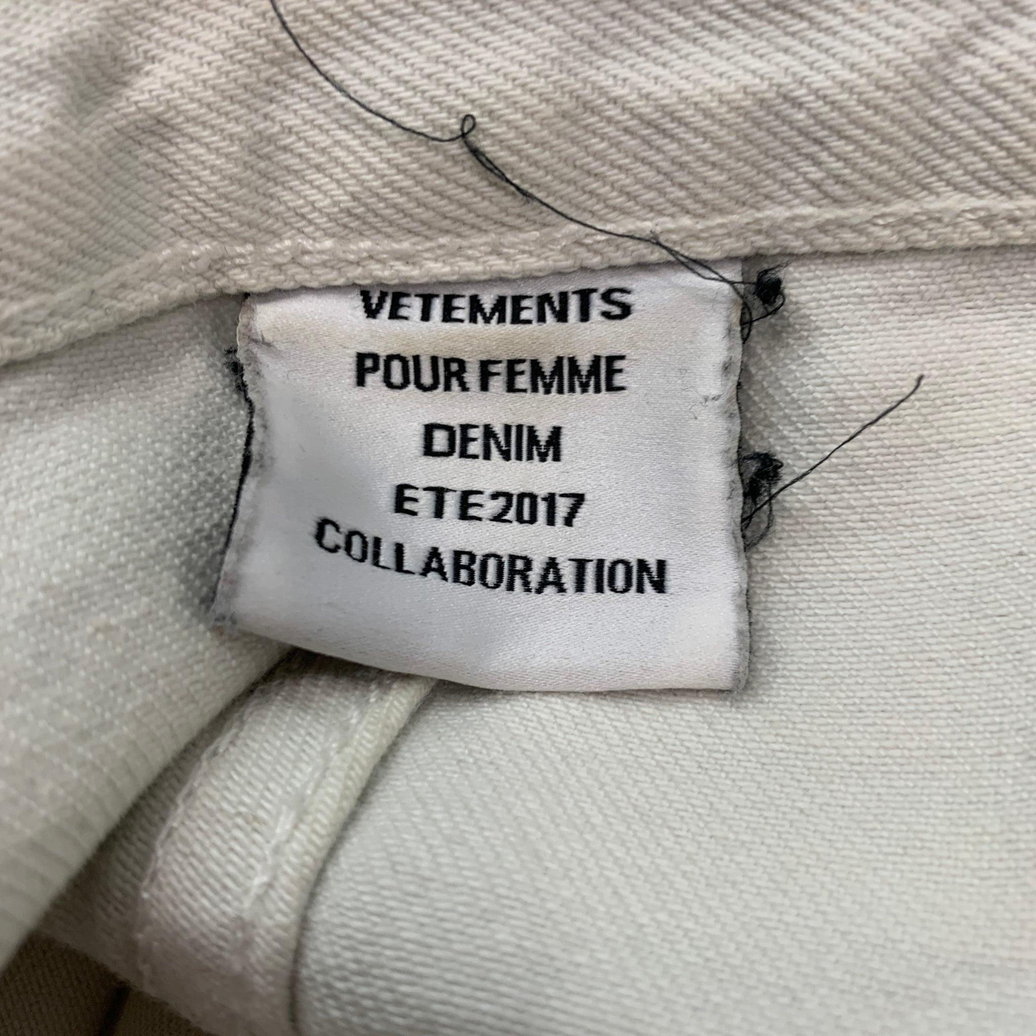 VETEMENTS Size 32 White Light Blue Cotton Button Fly Jeans For Sale 3