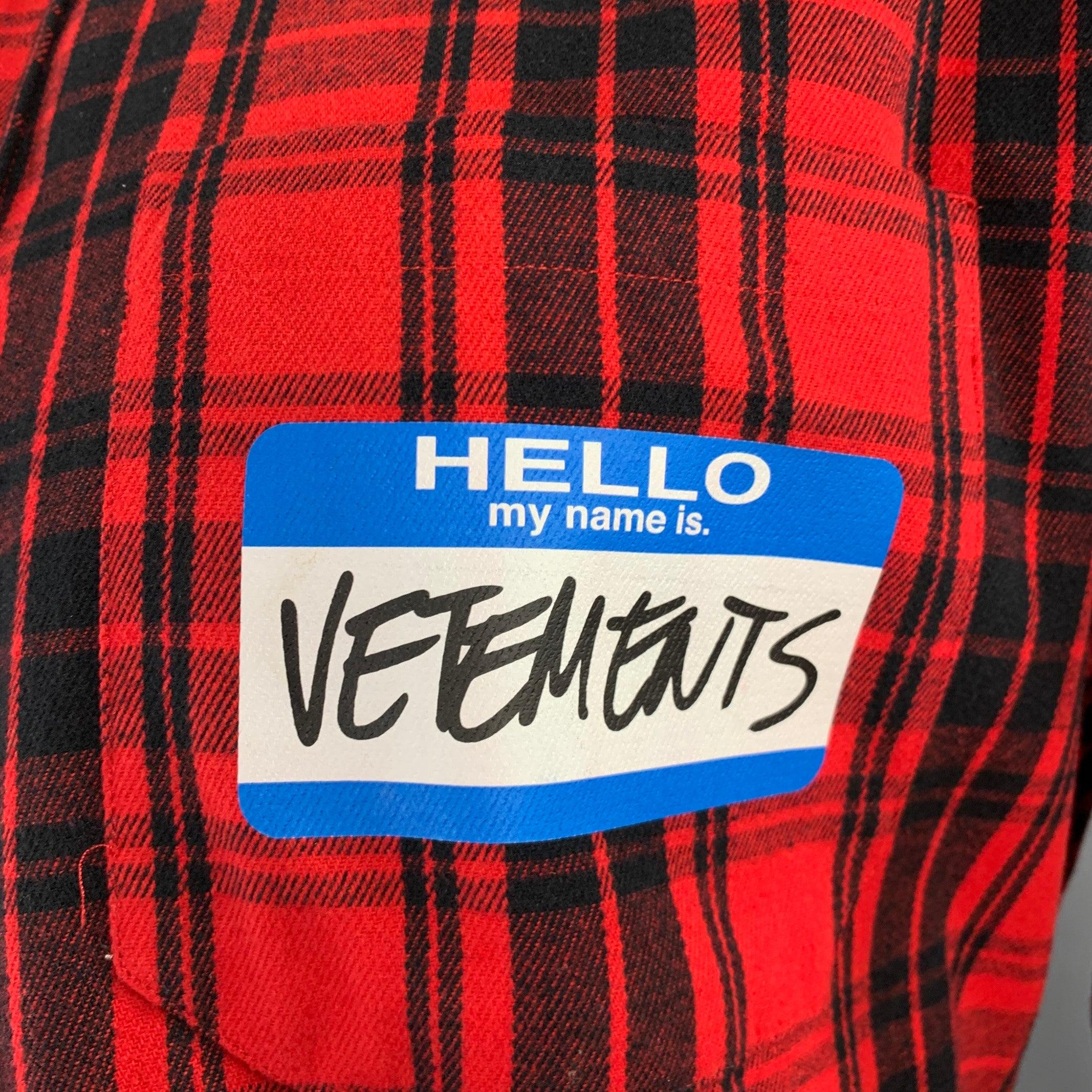 VETEMENTS 