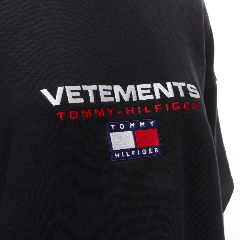 VETEMENTS TOMMY HILFIGER Demna 2018 black double sleeve oversized hoodie XS  For Sale at 1stDibs | vetements tommy hilfiger hoodie black, vetements  hoodie, vetements haute couture hoodie