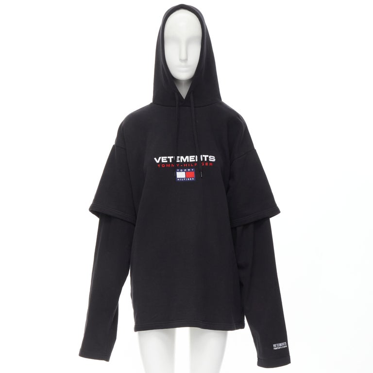 VETEMENTS TOMMY HILFIGER Demna 2018 black double sleeve oversized hoodie XS  For Sale at 1stDibs | vetements tommy hilfiger hoodie black, vetements  hoodie, vetements haute couture hoodie