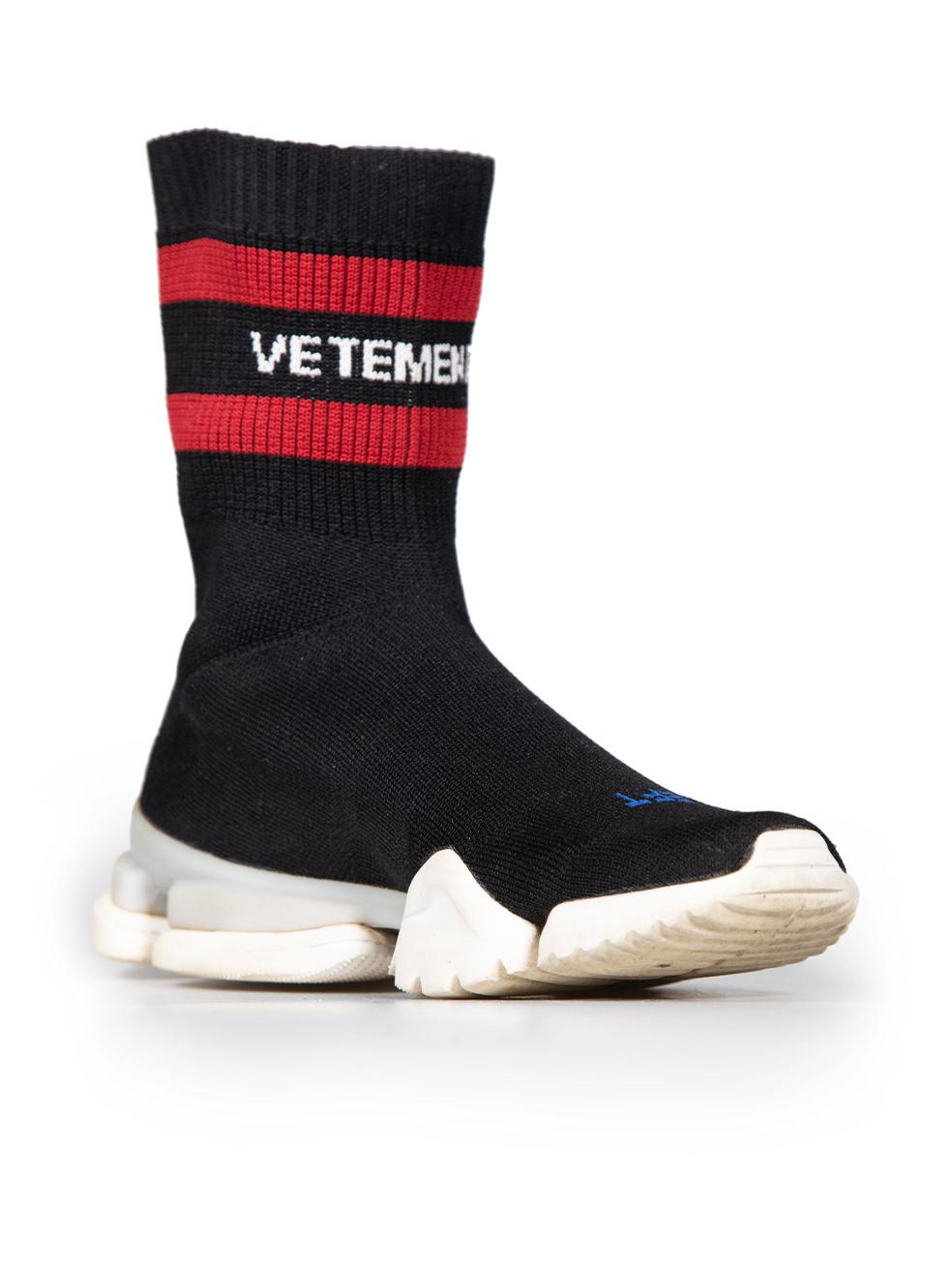 CONDITION is Good. General wear to trainers is evident. Moderate signs of wear to the soles on this used Vetements designer resale item.
 
 
 
 Details
 
 
 Vetements x Reebok
 
 Black
 
 Cloth textile
 
 Sock trainers
 
 High top
 
 Chunky sole
 
