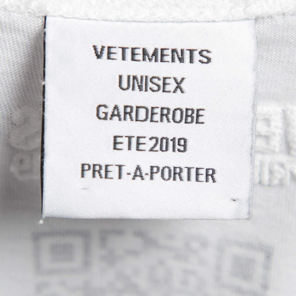 Vetements Weißes T-Shirt aus Baumwolle mit Code-Druck und Rundhalsausschnitt M im Angebot 2