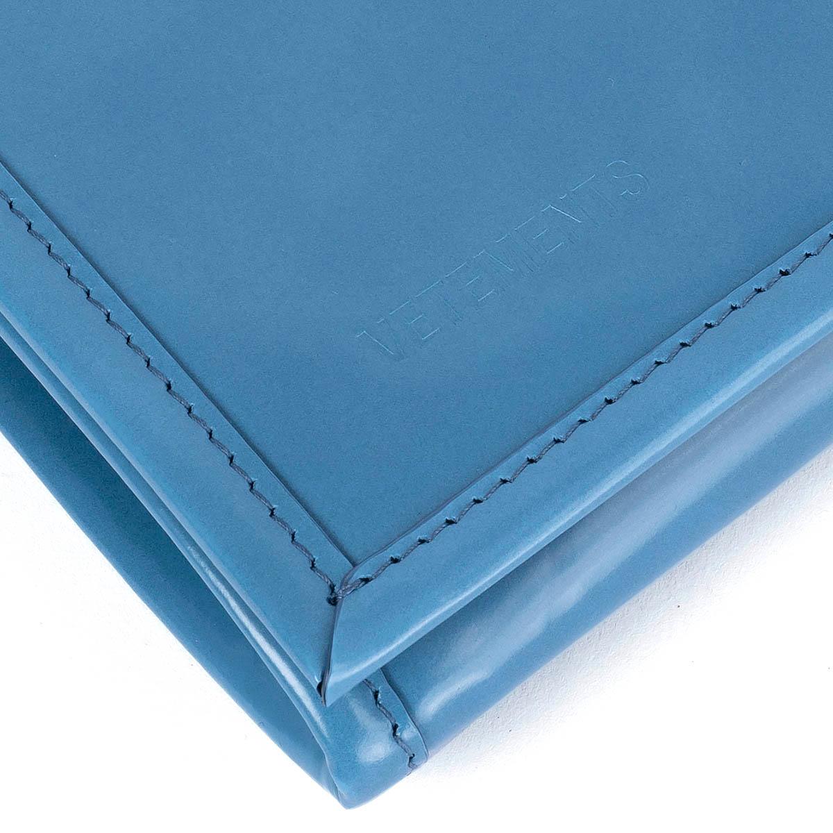 VETEMENTS x EASTPAK blue leather 2017 CHAIN Clutch Bag For Sale 3