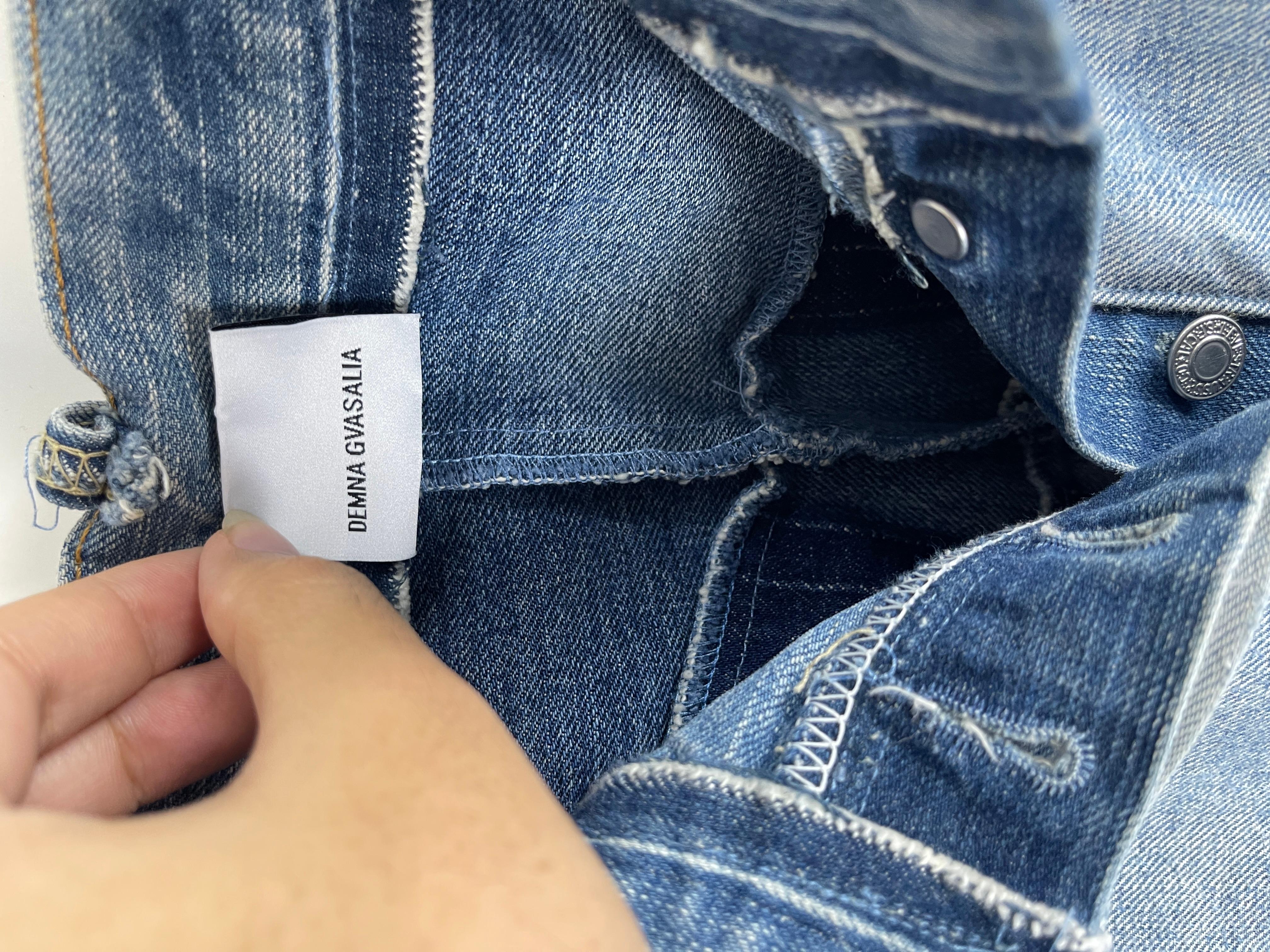 Vetements x Levi's 2017 Bearbeitete Jeans für Damen oder Herren im Angebot