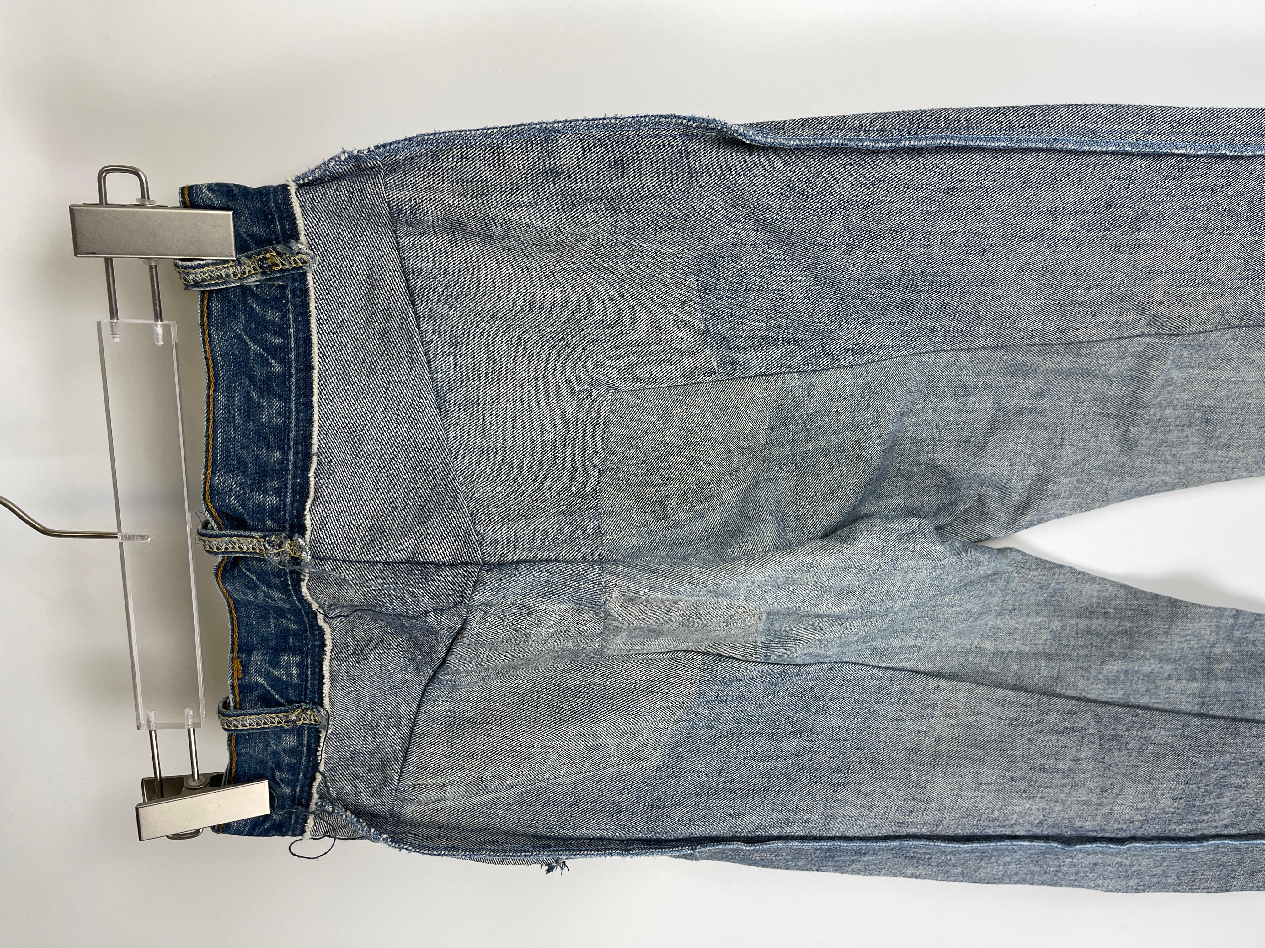 Vetements x Levi's 2017 Bearbeitete Jeans im Angebot 3