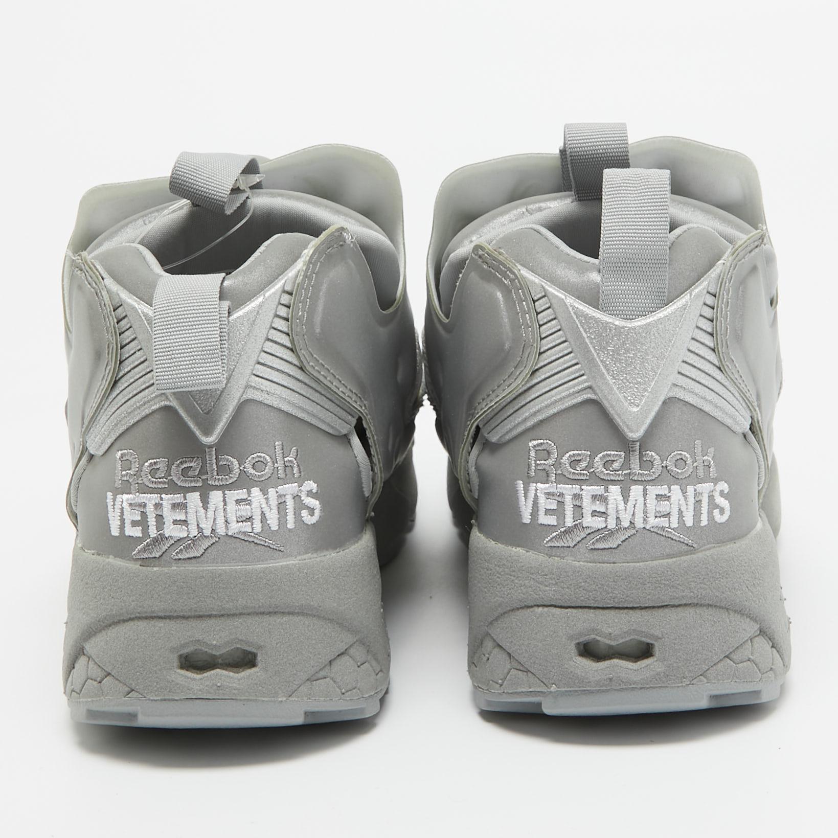 Vetements x Reebok Instapump Fury grigio in tessuto riflettente Taglia 38,5 In condizioni ottime a Dubai, Al Qouz 2