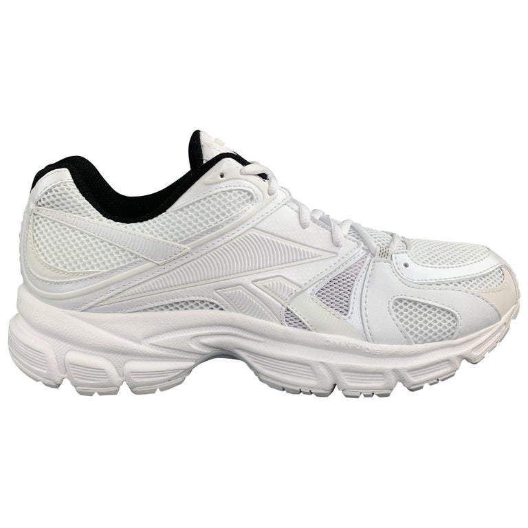 VETEMENTS x REEBOK Spike Runner 200 Size 9 White Nylon Lace Up Sneakers For  Sale at 1stDibs | vetements spike runner, vetements shoes white, reebok  vetements spike runner