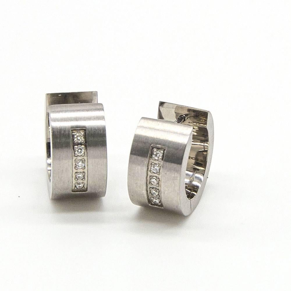 VETO Earrings with 0.10ct Diamonds In Excellent Condition For Sale In Barcelona, CT