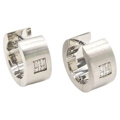 VETO Earrings with Diamonds