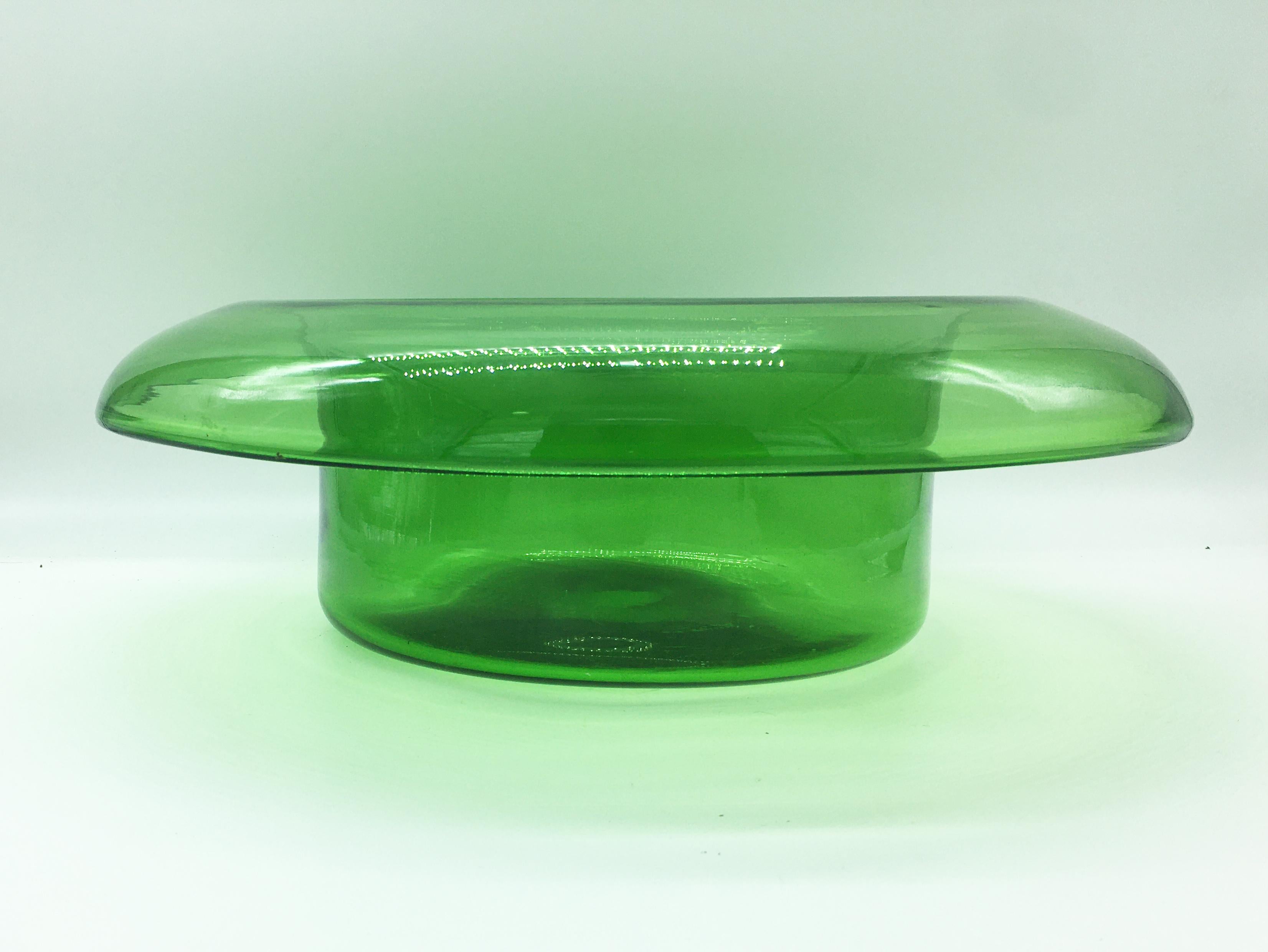 Vetreria Empoli Large Murano Green Glass Top Hat Shaped Vase or Bowl, 1960s In Excellent Condition In Naples, IT
