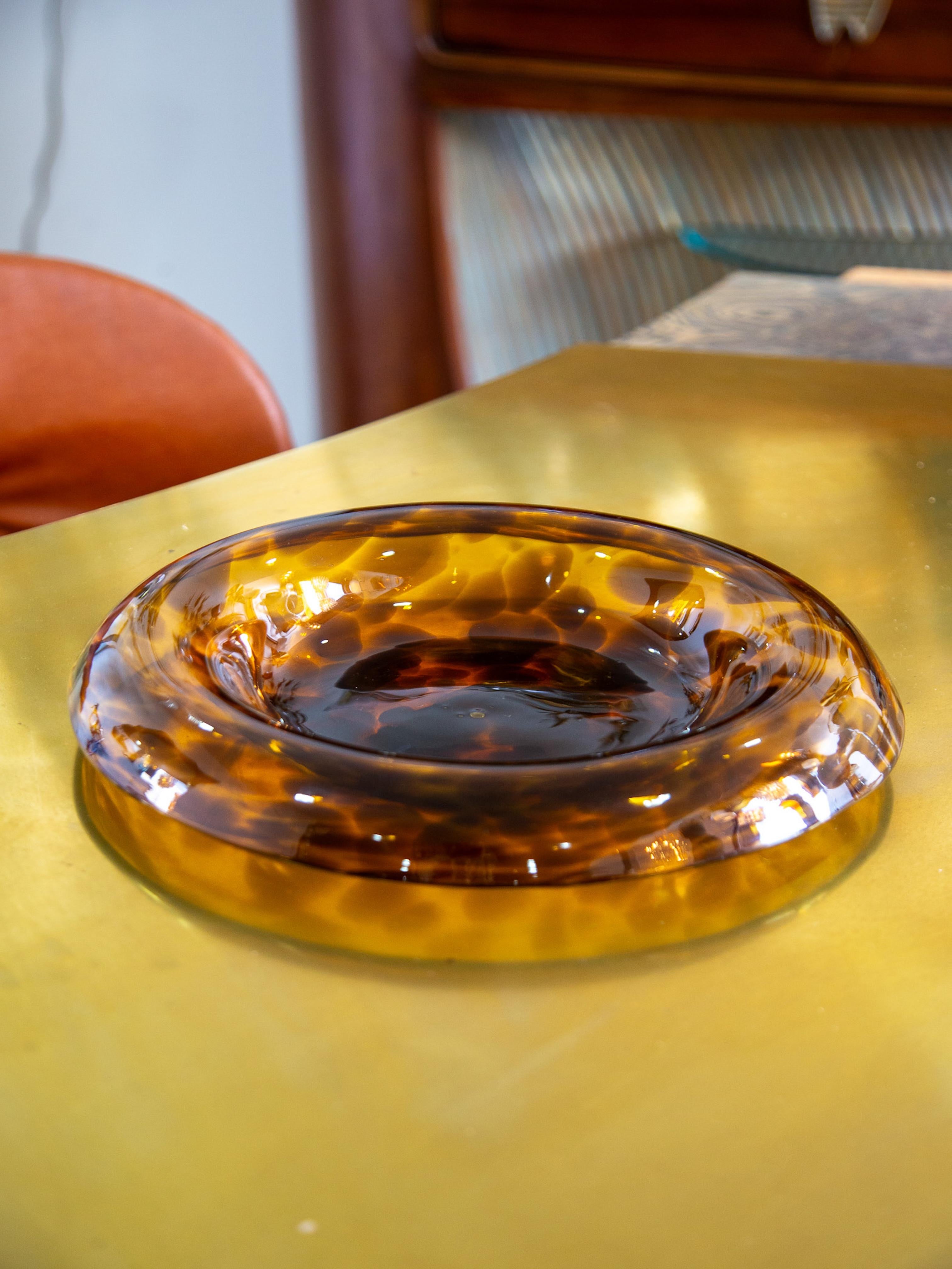 Fine XX secolo Centrotavola in vetro di Murano ambrato di Vetri Empoli per Christian Dior