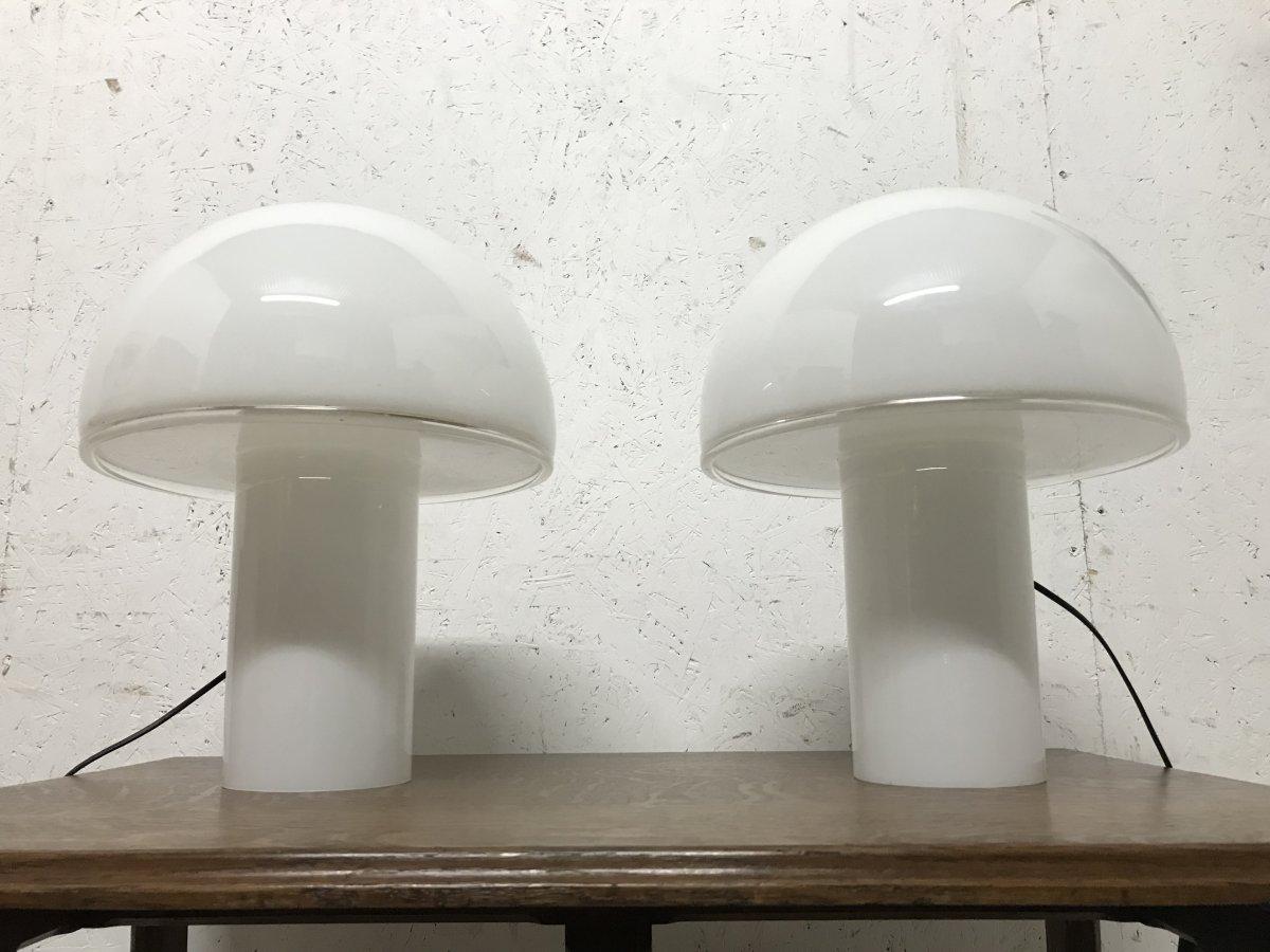 Vetri Murano, a Rare Pair of Midcentury PAIR OF OPAQUE GLASS TABLE LAMPS