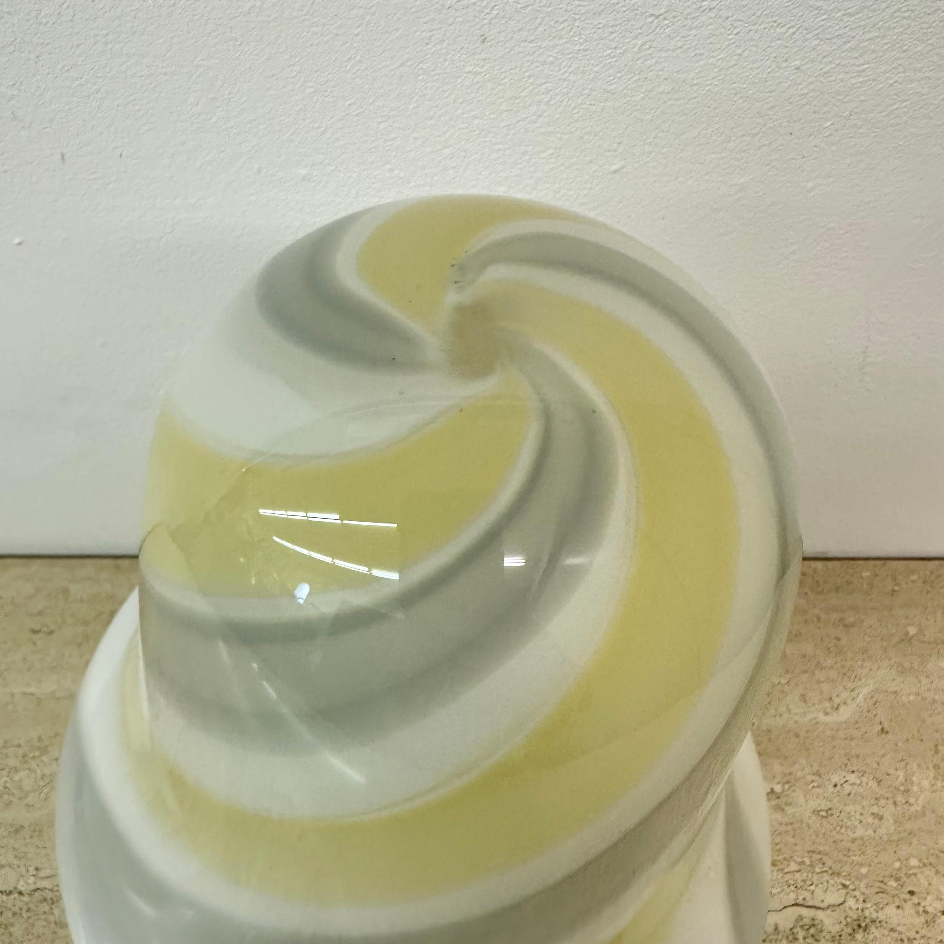 Fin du 20e siècle Lampe de table à champignon en verre de Murano, Swirl , 1970's en vente