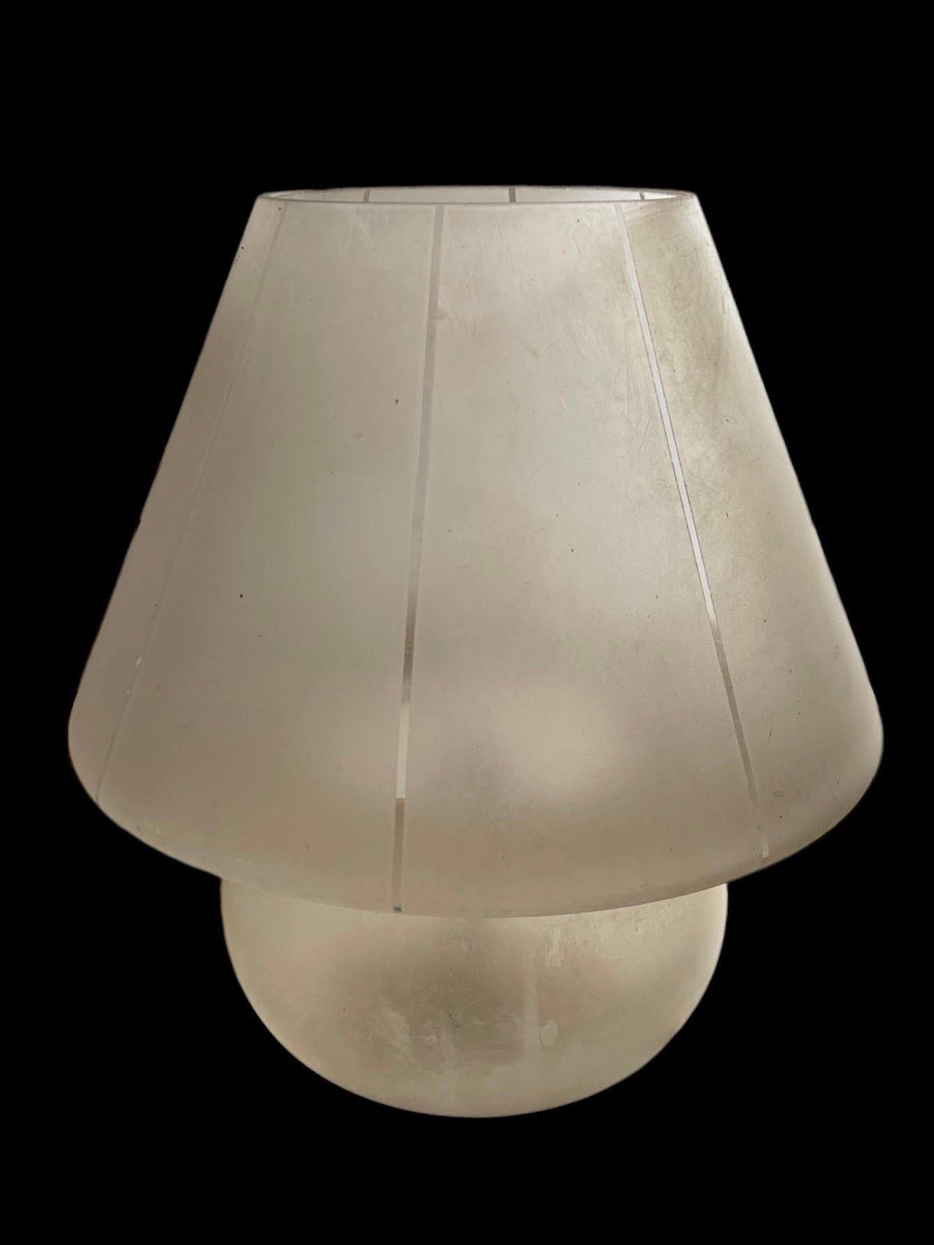 Moderne Vetri Murano Lampe de table en verre de Murano en forme de champignon , italien 1980 en vente