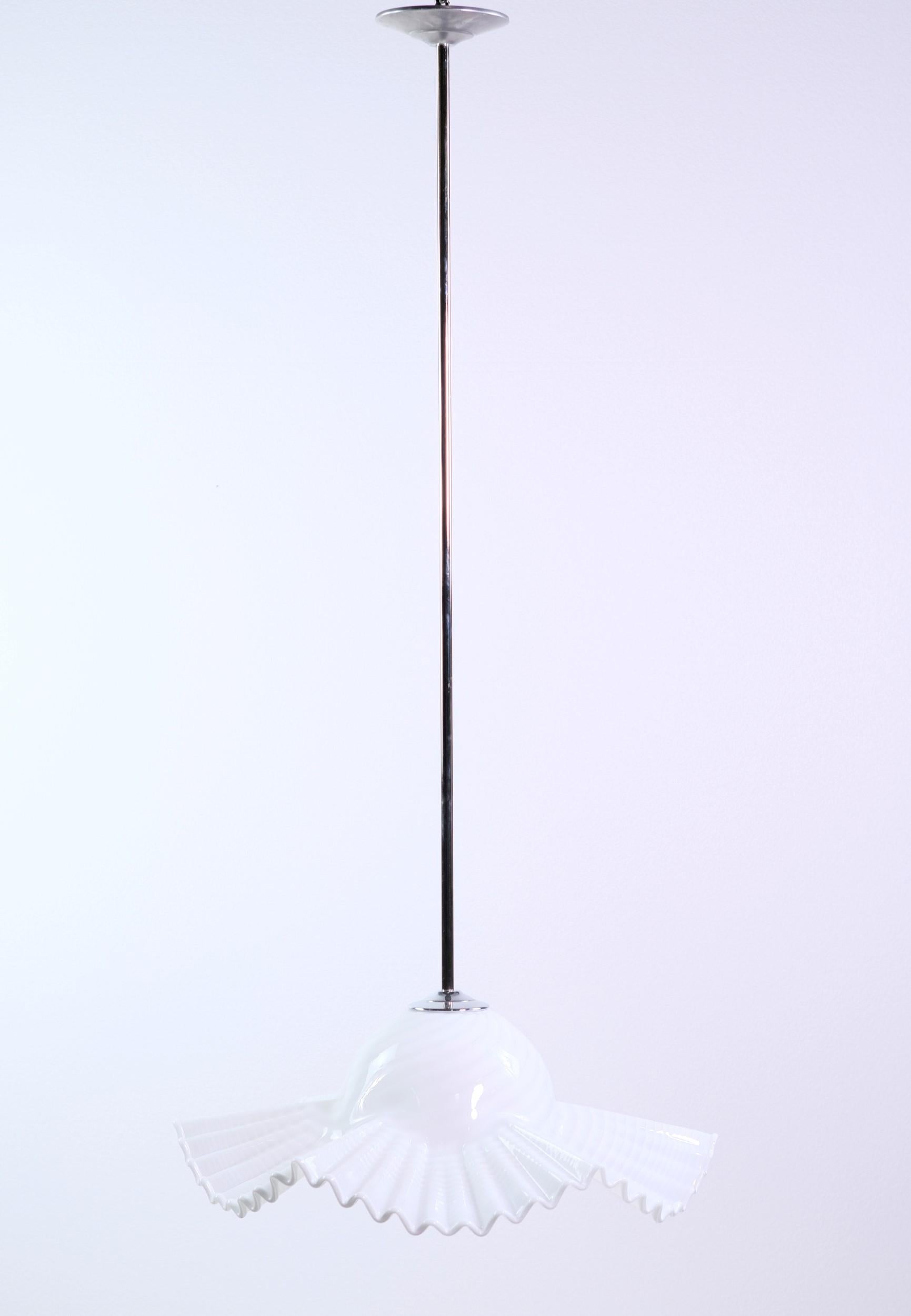 Vetri Murano Pendant Light with Ruffled White Swirled Hand-Blown Glass 2