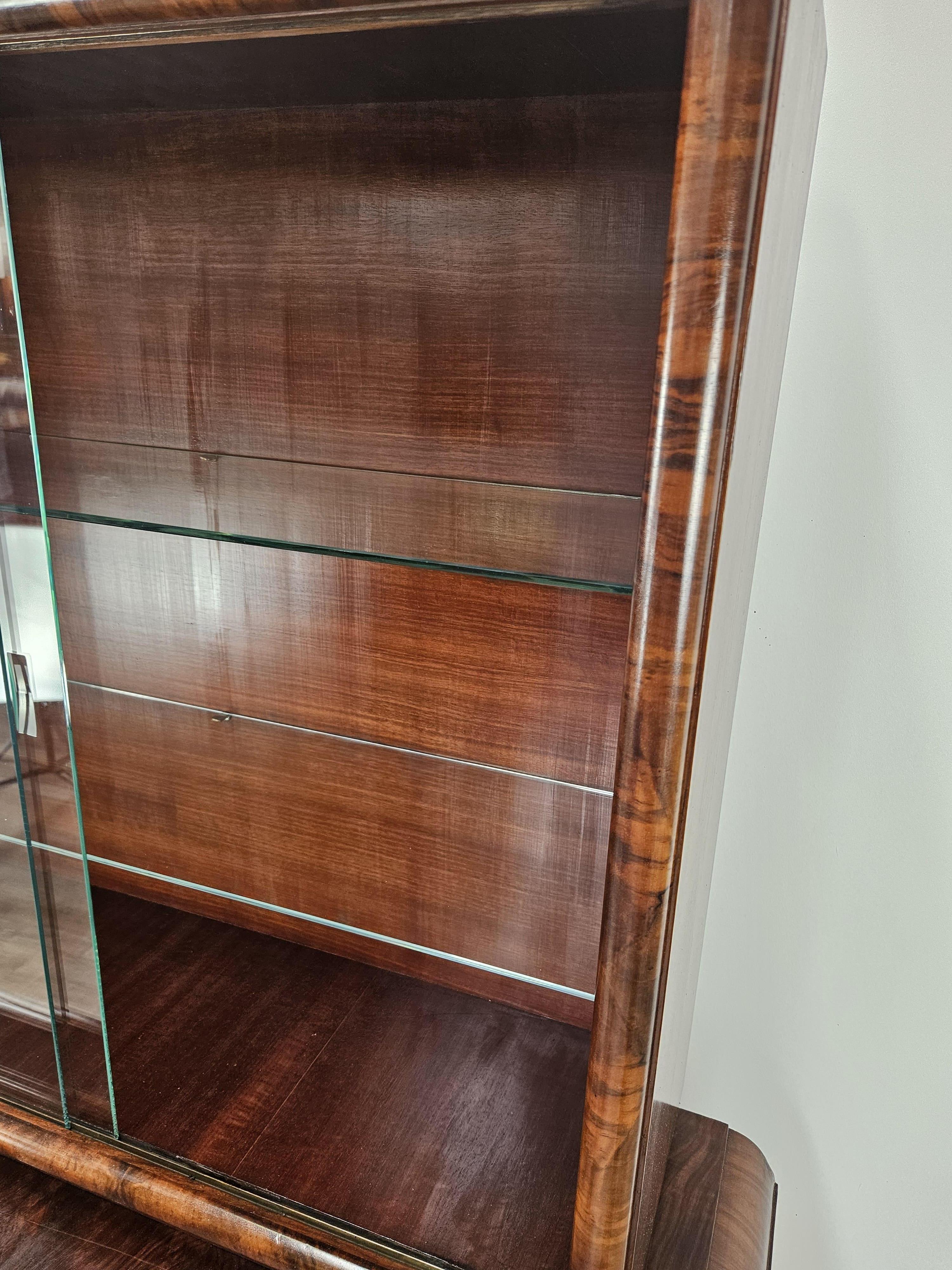 Mid-20th Century 1930s Art Deco walnut and burl walnut display case For Sale