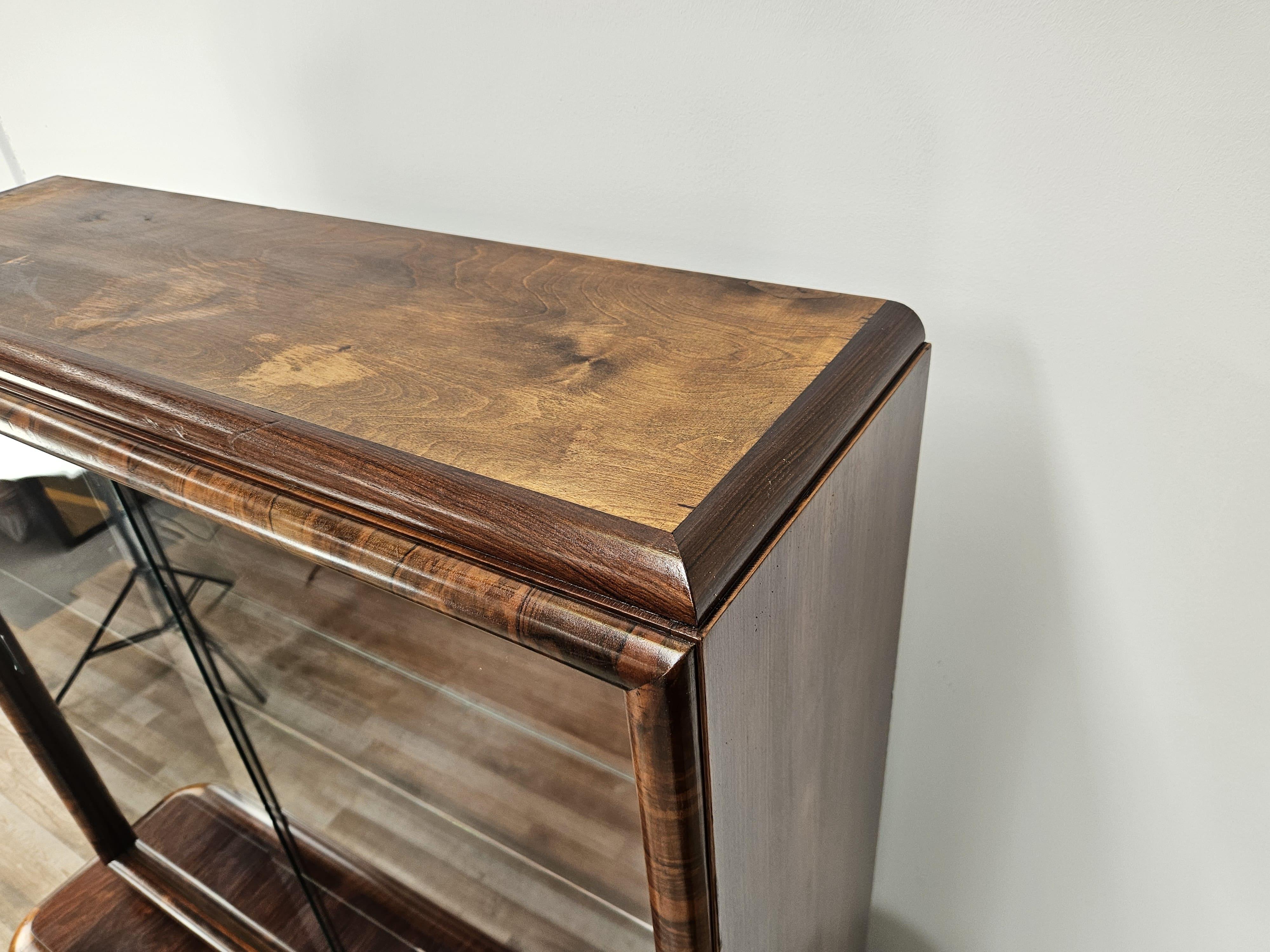 Glass 1930s Art Deco walnut and burl walnut display case For Sale