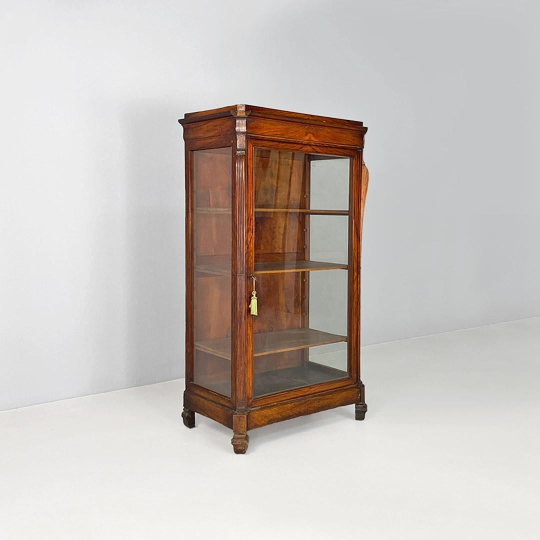 Romantic Antique English showcase, wooden with interior shelves and original glass panes from the 1800s For Sale