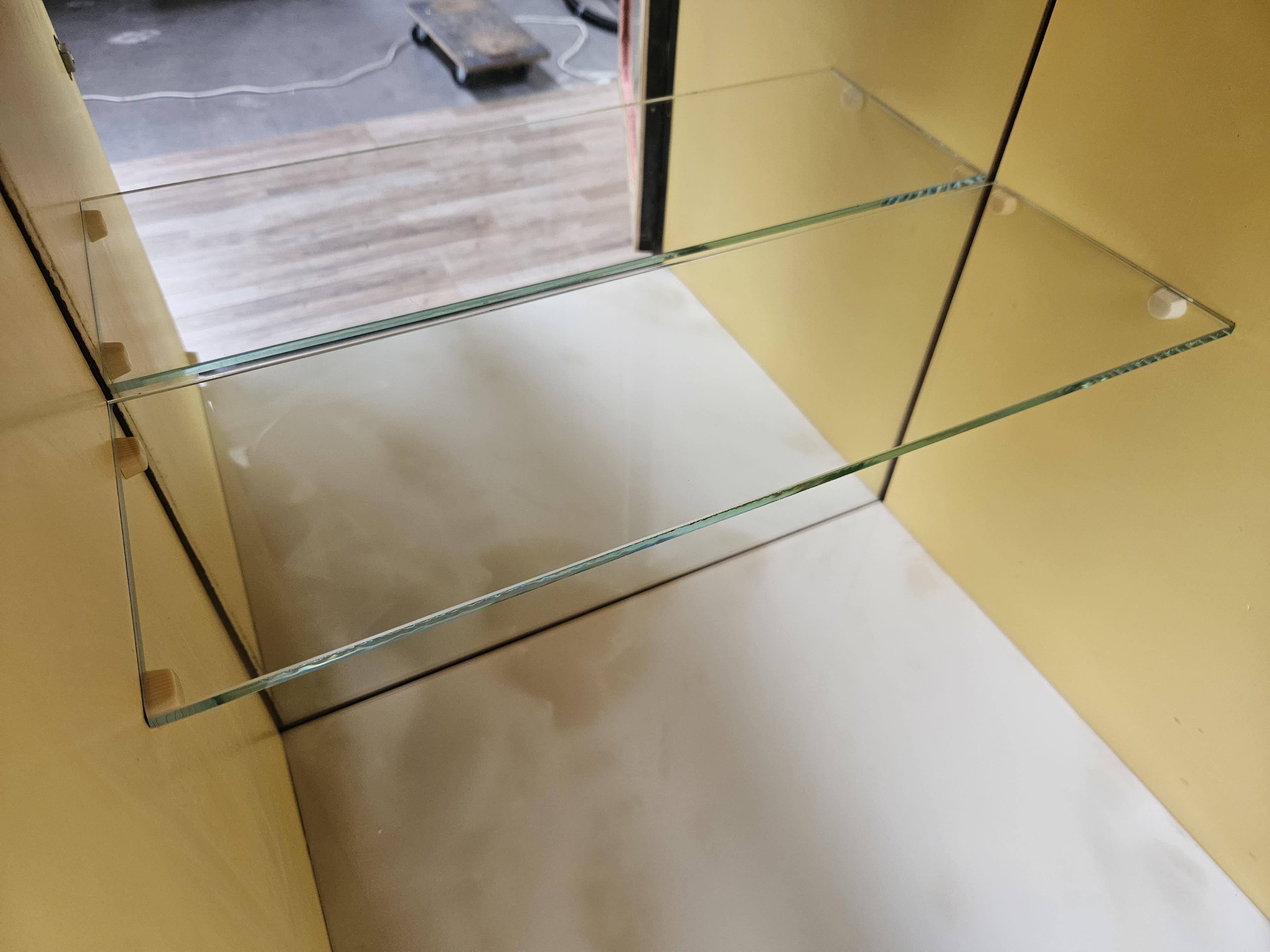 Italian Mid Century mahogany-covered display case with glass top 1960s For Sale 11