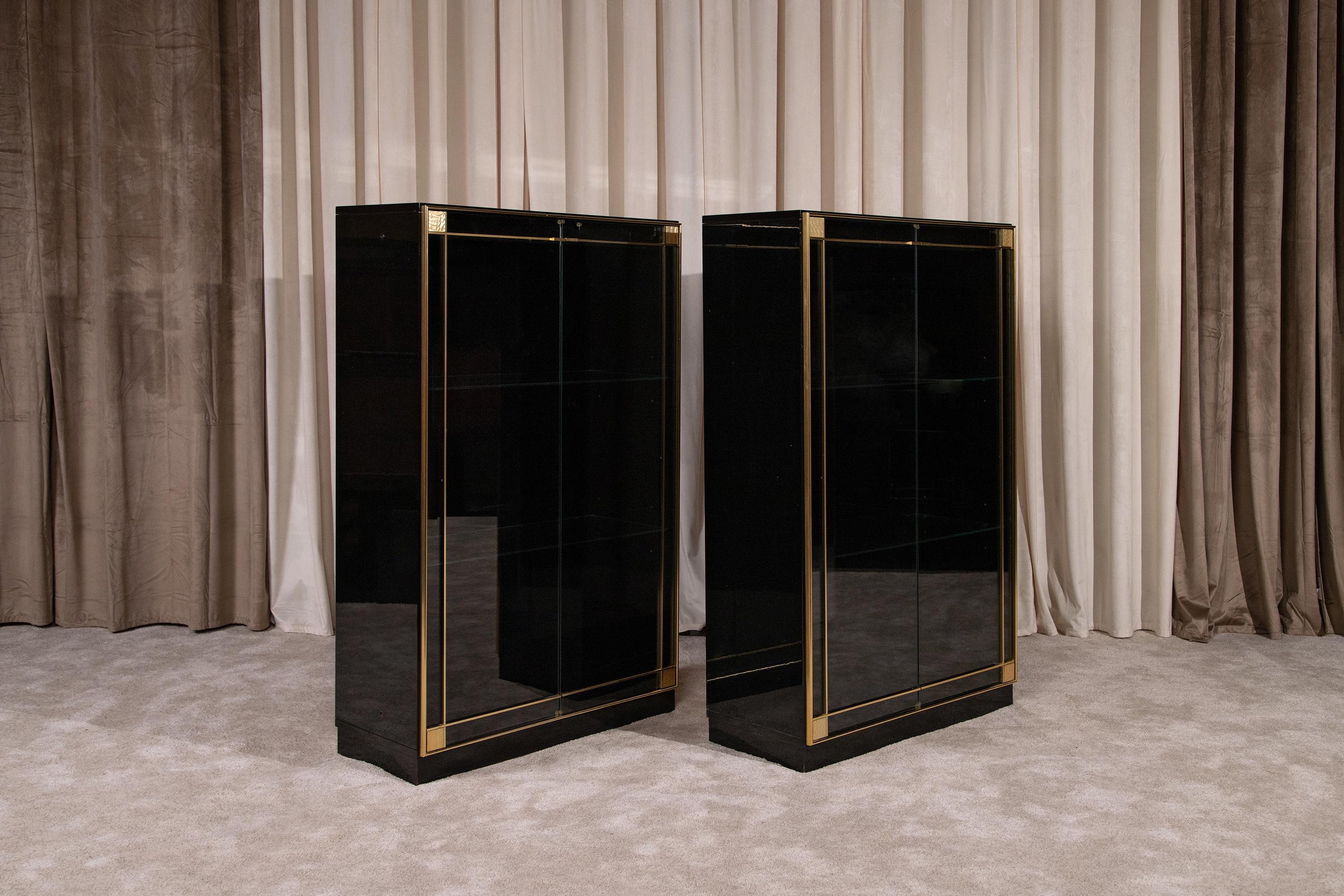 Vitrines par Pierre Cardin pour Roche Bobois, 1980, ensemble de 2 Bon état - En vente à Correggio, IT