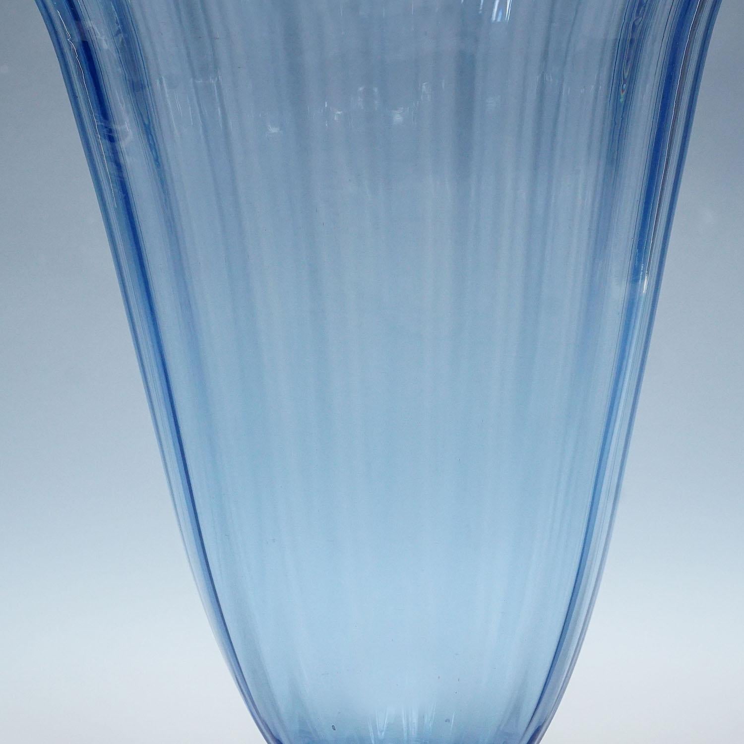 Early 20th Century Vetro Soffiato Glass Vase by Vittorio Zecchin attr. for C.V.M. Murano For Sale