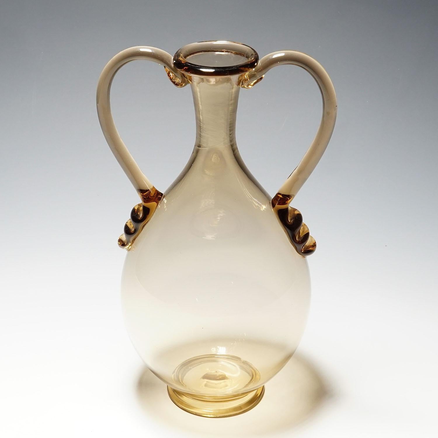 Verre d'art Vase en verre Vetro Soffiato de Vittorio Zecchin pour Venini Murano, vers 1950