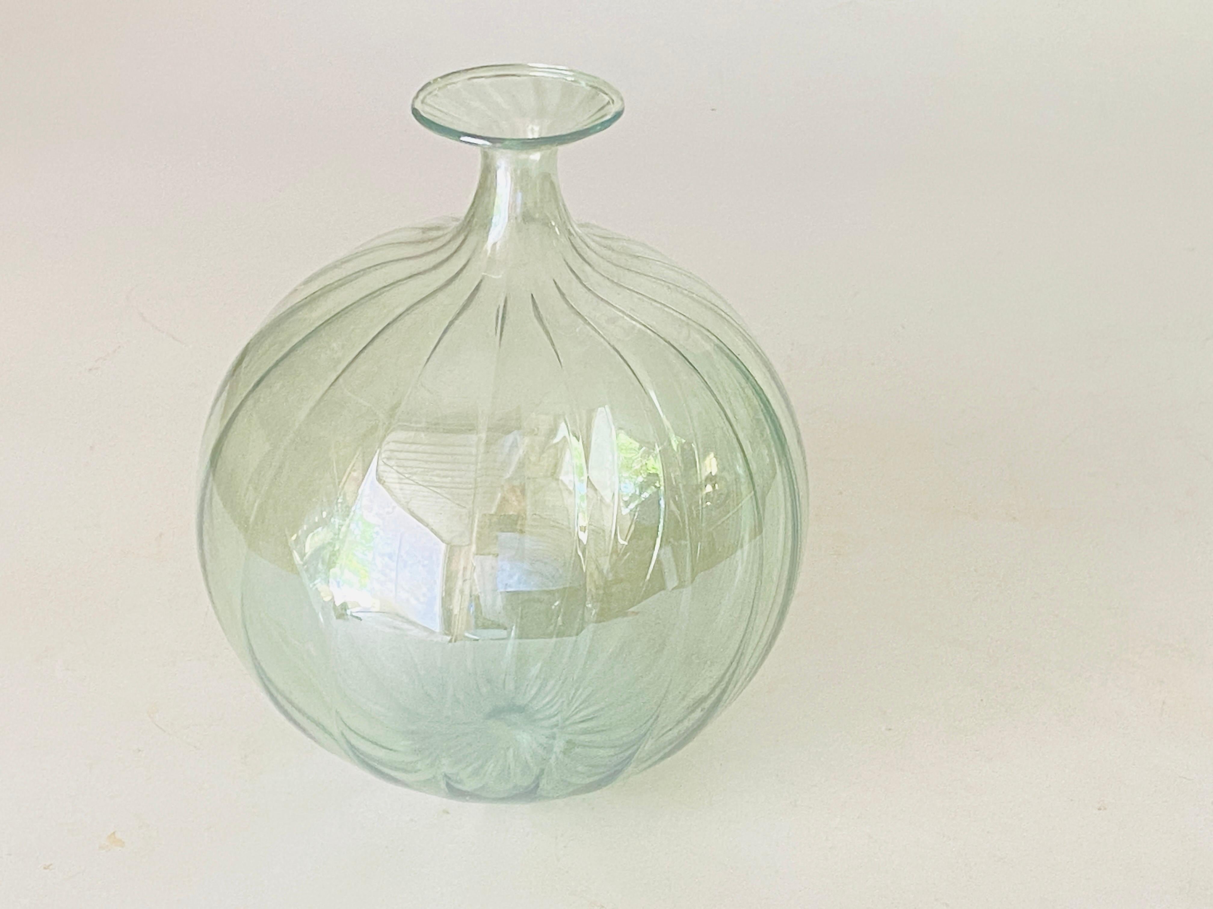 Hand-Painted Vetro Soffiato Glass Vase for Venini Murano, circa 1970 Green Color Very Light For Sale