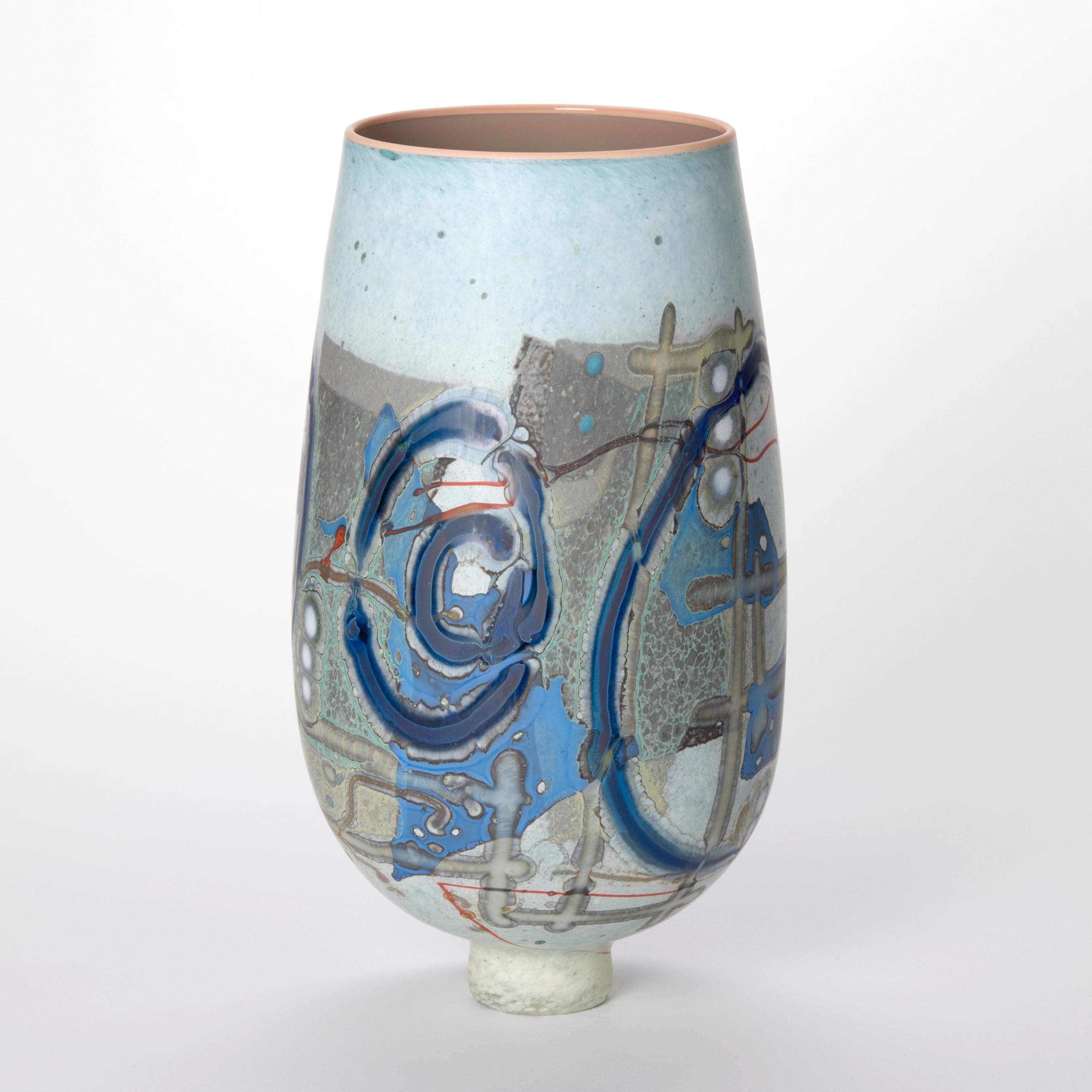 Australiano Vetrograph Moina, vaso in vetro blu e rosso dal design astratto di Anne Clifton in vendita