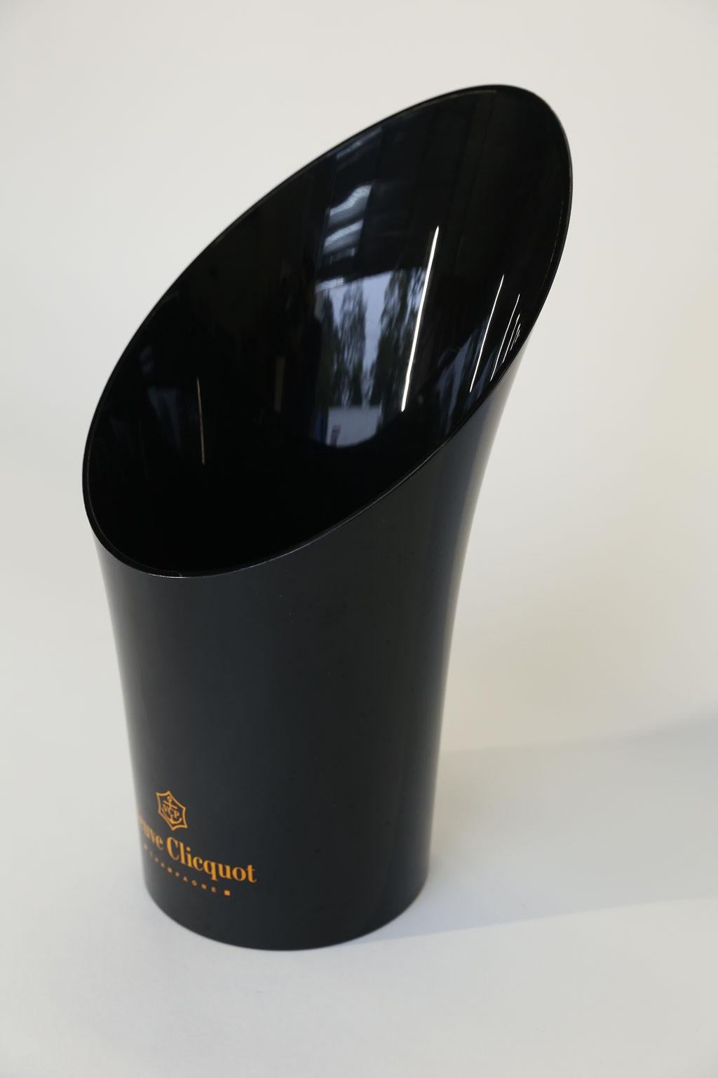 Veuve Clicquot Acrylic Champagne Cooler In Good Condition In Houston, TX