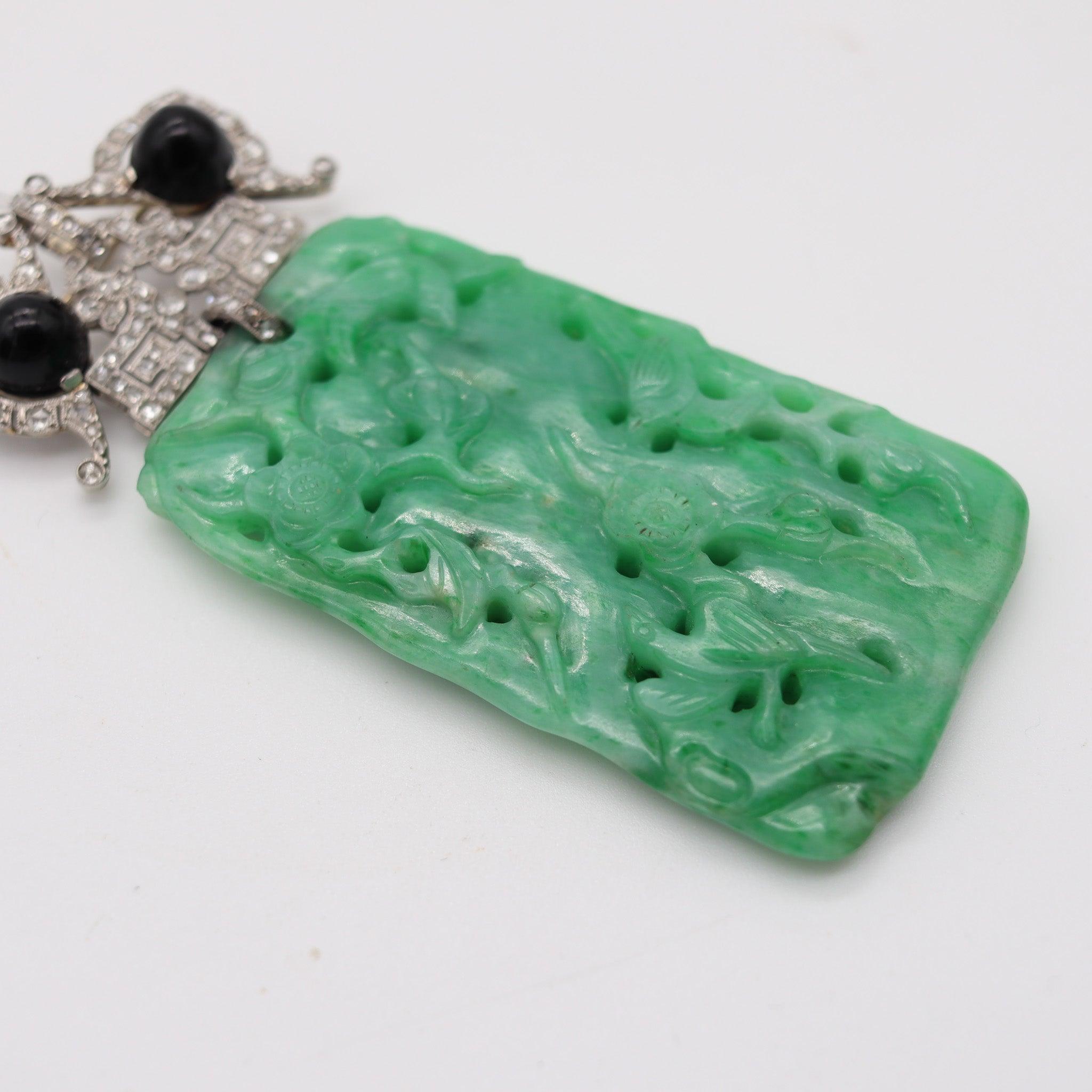 Women's VEVER Paris 1920 Deco Platinum Necklace-Brooch With Jadeite, Diamonds & Onyx For Sale
