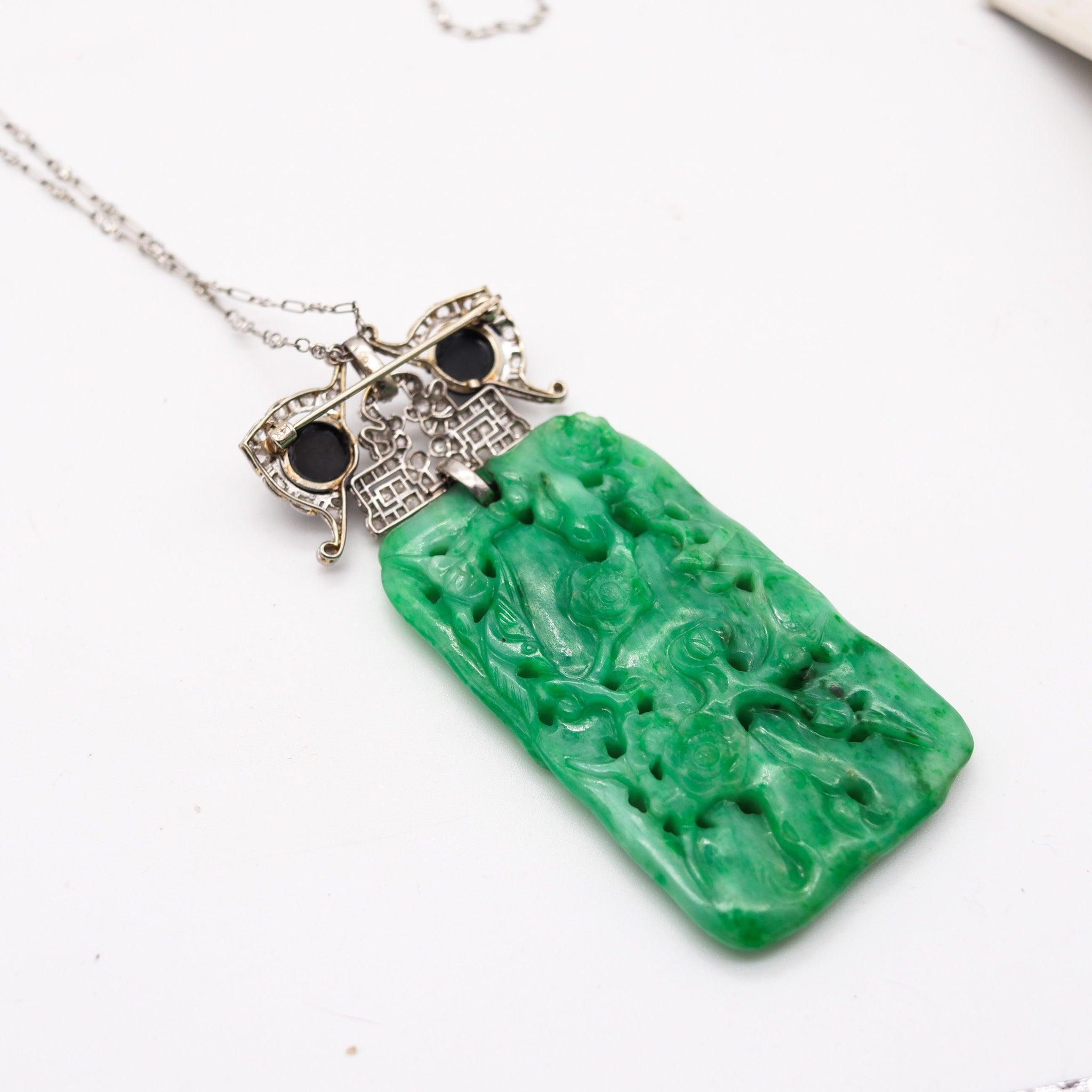 VEVER Paris 1920 Deco Platinum Necklace-Brooch With Jadeite, Diamonds & Onyx For Sale 3